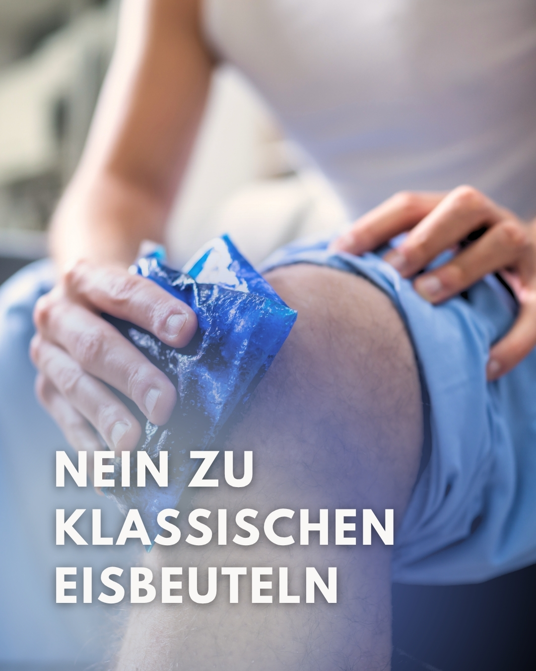 Viele denken bei Kühlung automatisch an den klassischen Eisbeutel.
🥶 Der Nachteil: wenig Kontrolle und Risiko zu starker Kühlung.
Mittlerweile gibt es modernste Verfahren, Kühlung effektiv umsetzen zu können. Ein großer Vorteil ist dabei die präzise Steuerung der Kühlung. Außerdem ist gegen Schwellungen gleichzeitig eine Kompression möglich.