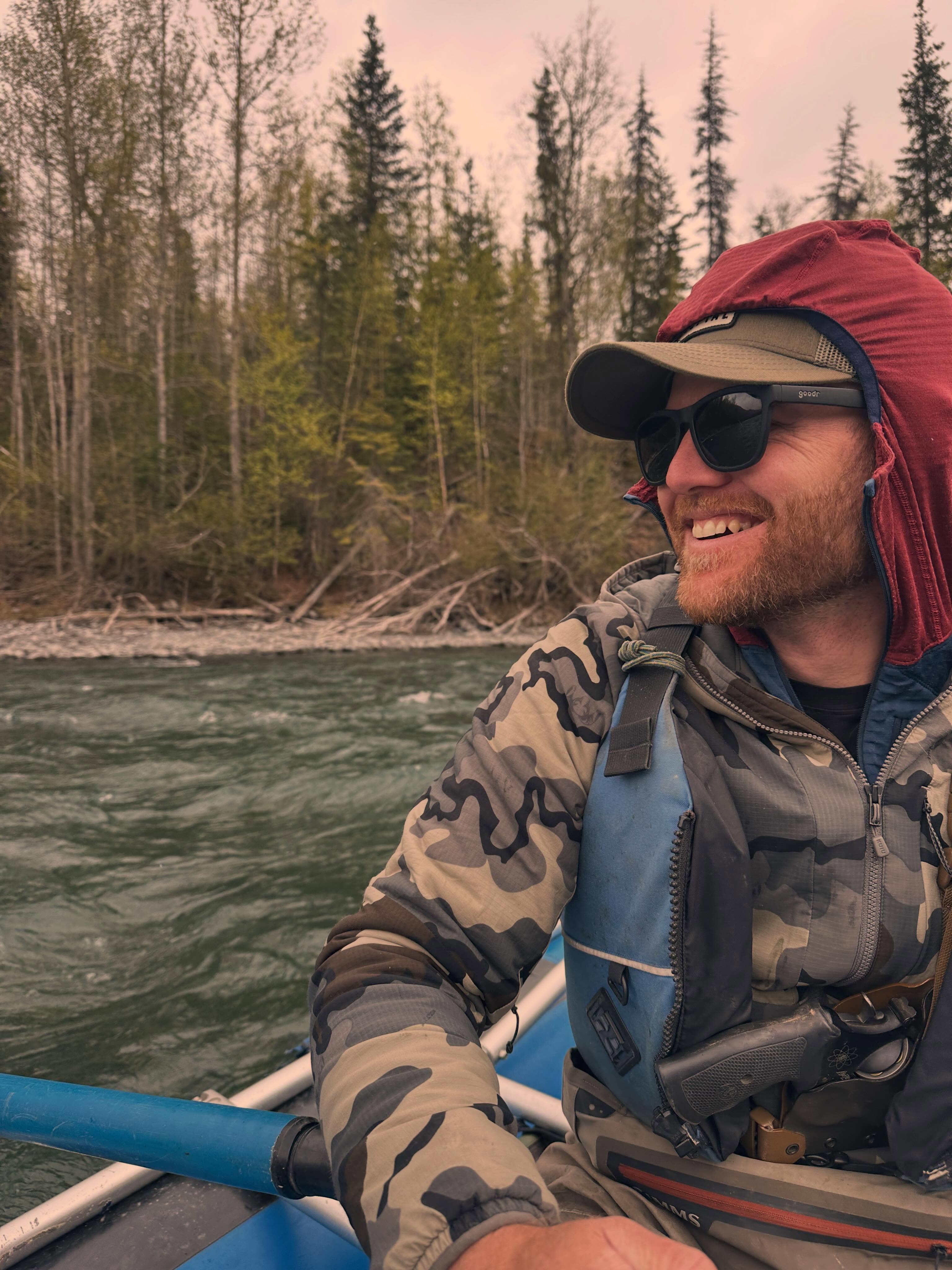 POV: You came to Alaska for the scenery and accidentally stayed for the fictional men.
Now accepting applications for:
✔️ Mountain men
✔️ Fishing guides
✔️ Grumpy outdoorsmen with commitment issues
✔️ Men who fall first but deny it for 300 pages
The Kenai River really isn’t helping my standards.