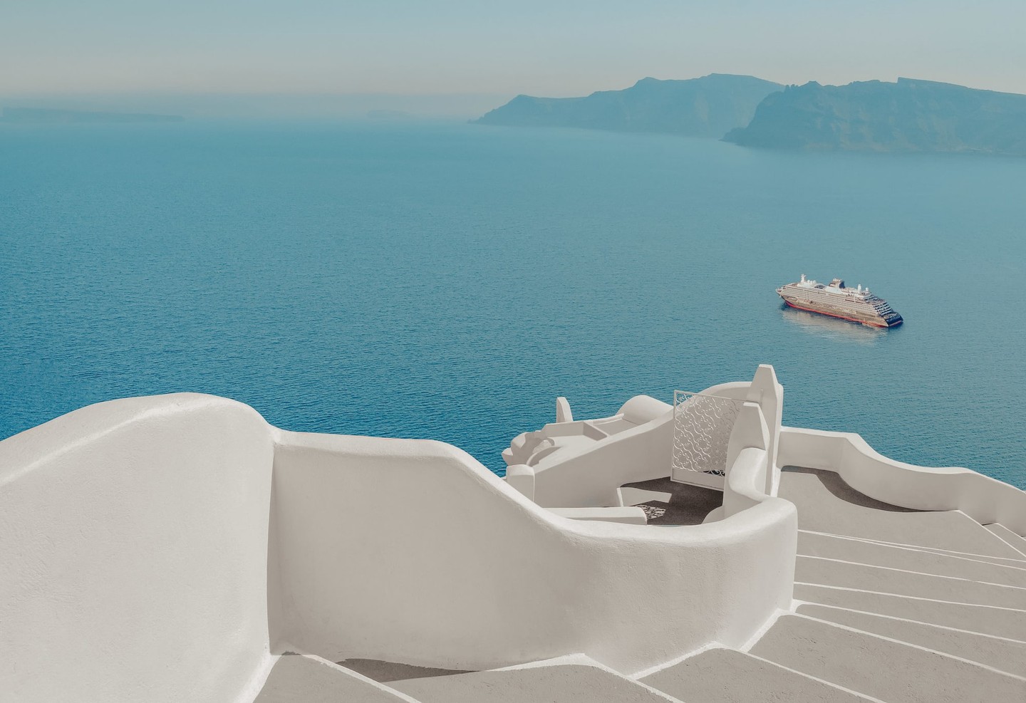 Are you looking for the ideal Mediterranean itinerary that stops at the most sought-after ports in a calmer setting?
Aboard Explora Journeys, travel from 29 November to 09 December 2026 and explore 9 ports in just 10 nights. Start in Athens, visit Santorini at its most peaceful, then sail through Malta and Italy before stopping along the French Riviera and ending your Journey in Barcelona.
This is one of the most sought-after routes in the Mediterranean, experienced in a quieter, more serene way during the winter season.
Let’s secure your getaway now so you can relax under the winter sun.
#ExploraJourneys #OceanStateOfMind