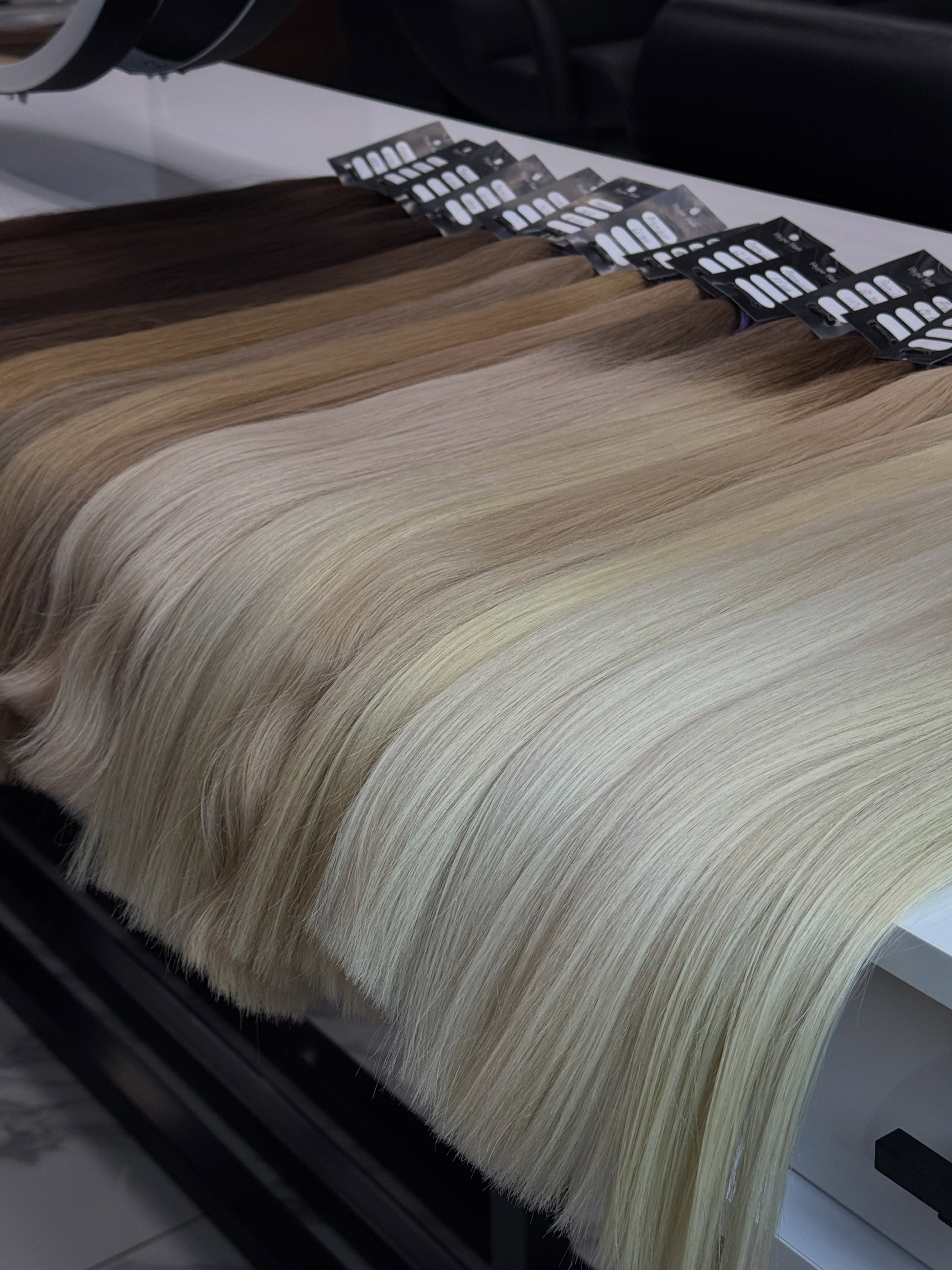 With love to our hair. The best 🤌🏻
Worldwide delivery 📦🌎
#hypehairshop#hair #hairsuppliers #hairsupply #hairforextension
