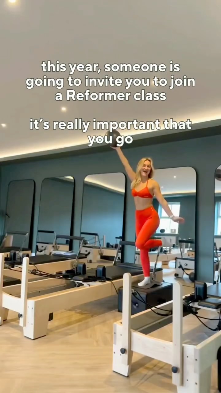 This year, someone is going to invite you to a Reformer class.
It’s really important that you go.
Here’s why 👀
You’ll move in ways you didn’t know you could, feel stronger than you expected, and probably end up booking your next class before you leave.