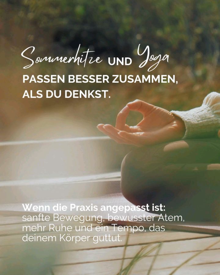Sommer fühlt sich im Körper oft anders an.
Vielleicht merkst du, dass du schneller müde bist. Dass dein Kreislauf sensibler reagiert. Dass du dich nach Leichtigkeit sehnst, aber gleichzeitig Bewegung brauchst. Oder dass dein Kopf voll ist, obwohl der Sommer eigentlich nach Entspannung klingt.
Genau dafür darf Yoga im Sommer angepasst sein.
Yin Yoga schenkt dir Ruhe, Dehnung und Regeneration.
Hatha Yoga bringt dich sanft in Bewegung und hilft dir, dich wieder stabiler zu fühlen.
Vinyasa & Summer Flows sind schön, wenn du Energie hast und dich lebendig bewegen möchtest.
Outdoor Yoga verbindet deine Praxis mit frischer Luft, Natur und Sommerfeeling.
Dein Körper darf jeden Tag neu entscheiden, was ihm guttut.
Schau gerne in unseren Kursplan in eversports und finde die Stunde, die zu deinem Sommer passt. 🧘♀️☀️
#yogabamberg #bamberg #omshantiyogabamberg #sommerYoga #yogaimsommer