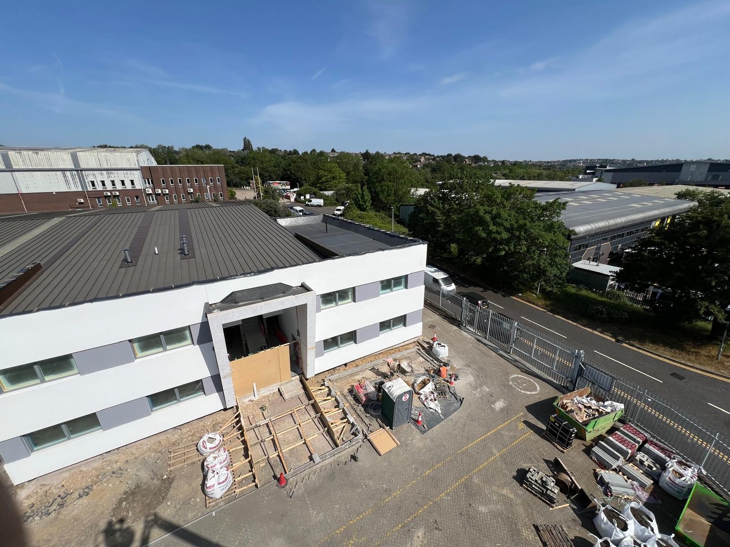 A few aerial shots from a brighter day at our Rochester redevelopment. We're looking forward to sharing more updates as the project moves closer to completion.
#RochesterRedevelopment #Rochester #Kent #ConstructionUK #CommercialConstruction #BuildingTransformation #CommercialProperty #UKConstruction