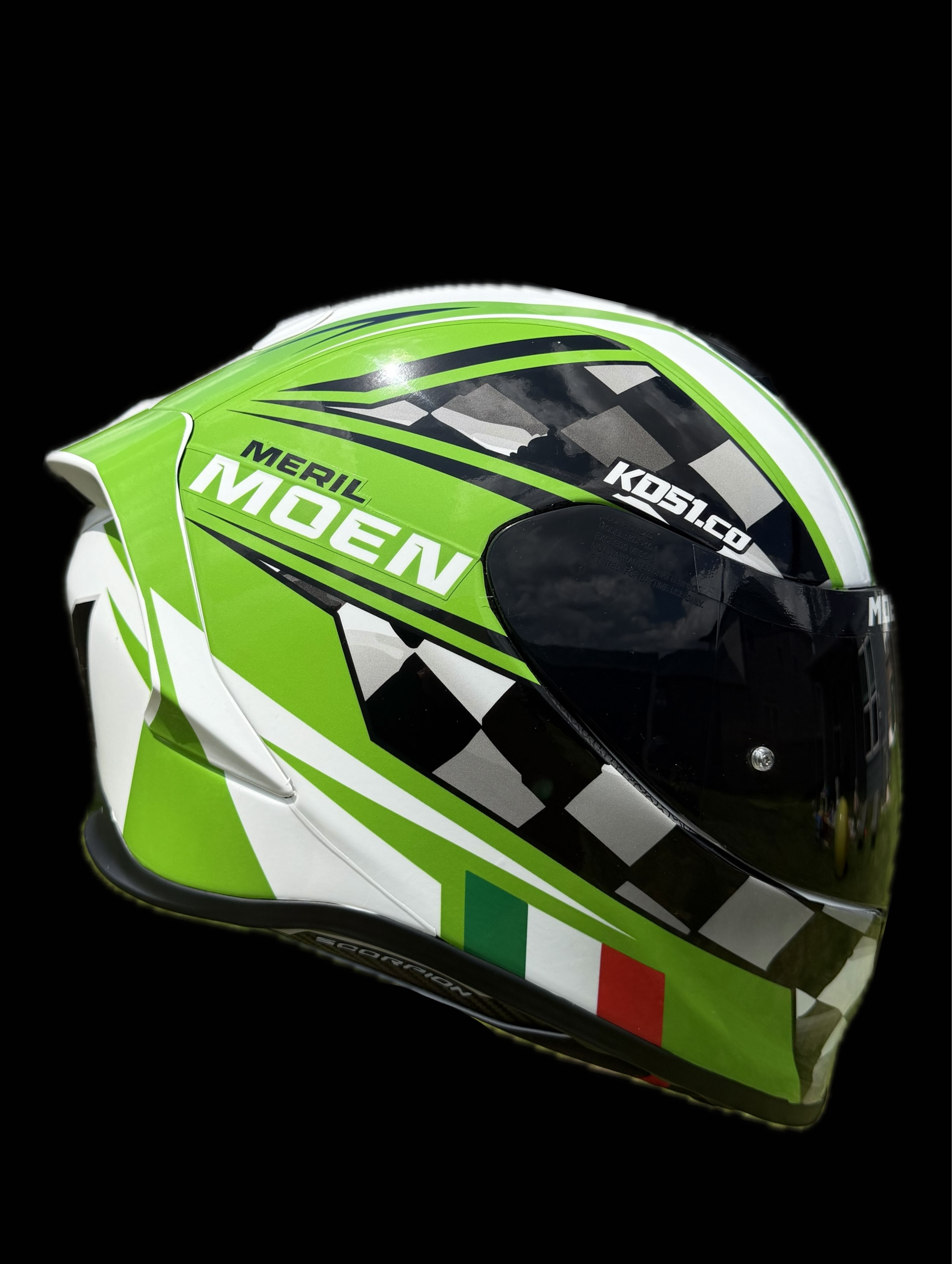 โ๏ธ @moenmotorsports ๐ฅ Classic Italian Tri color design ๐ฎ๐น