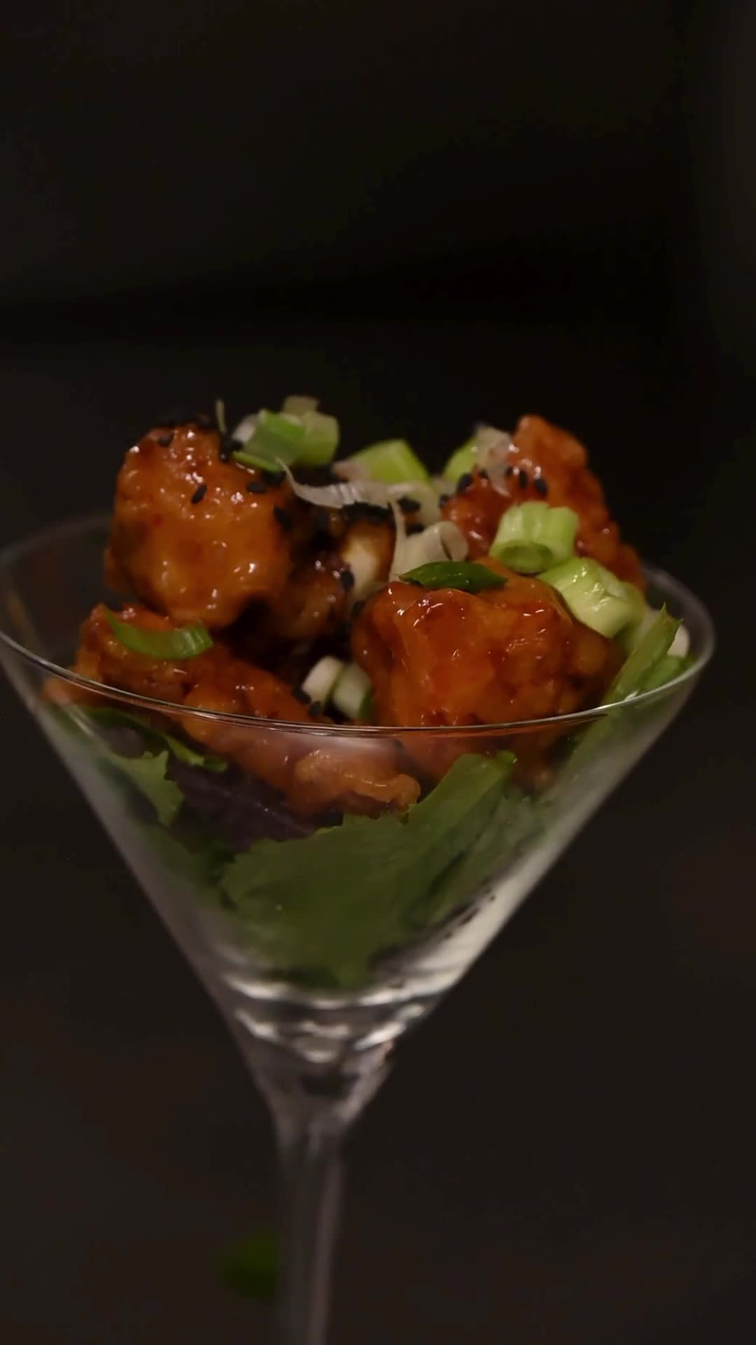 Dynamite Chicken - A Taste Explosion!
Spice up your feed with our Dynamite Chicken! Crispy, fiery, and absolutely delicious. Served fresh at L'Adresse Blankenberge.