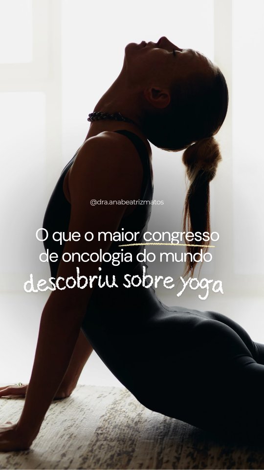 Pesquisadores estudaram os benefícios da prática de yoga em pessoas que tiveram câncer e os resultados foram apresentados na ASCO 2026 — o maior congresso de oncologia do mundo.
O estudo durou quatro semanas, com práticas realizadas duas vezes por semana. Posturas suaves, respiração, meditação.
Quem praticou dormiu melhor, sentiu menos ansiedade, menos cansaço e o humor melhorou.
Porque mesmo após cirurgia, radioterapia, quimioterapia e outros tratamentos, alguns sintomas ainda permanecem.
O câncer é tratado, mas a fadiga, as alterações de humor e a ansiedade podem ficar.
Movimento gentil e respiração consciente — o corpo responde.
Se você teve câncer ou conhece alguém que tem a doença — salva e manda esse vídeo. 💛
Dra. Ana Beatriz Matos
Ginecologista e Mastologista
CRM 141-427 SP | RQE 61181 | 61182
#cancerdemama #sobreviventes #yoga #saúdedamulher #mastologia