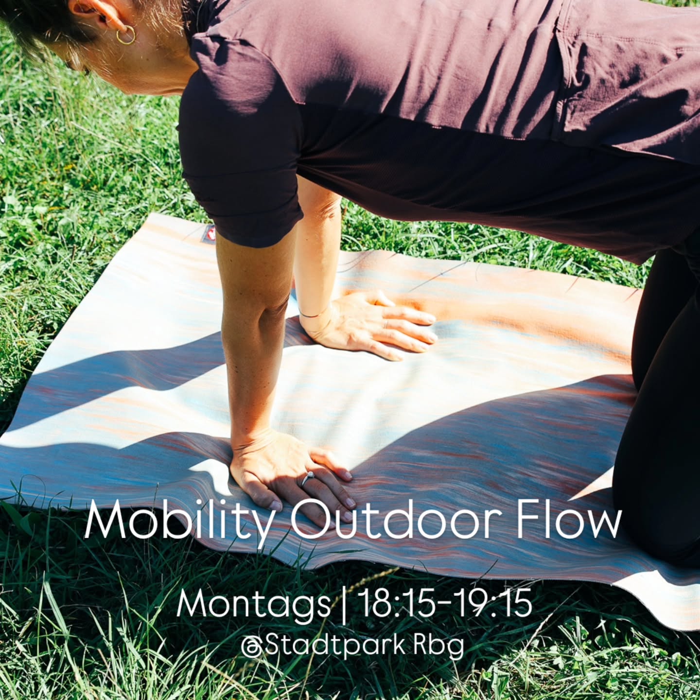 Ab Sofort bei schönem Wetter
Yoga MOBILITY FLOW 🚲 🏃♂️ ⛰️ 🥽
Passend zur Outdoor Sport Saison dreht sich 1x die Woche alles ums Thema Mobility. Dehnen der beanspruchten und unterstützenden Muskelgruppen je nach Sportart mit wöchentlich wechselndem Fokus.
(Läufer, Radfahrer, Berggeher, Schwimmer)
Höchste Zeit das in Regensburg anzubieten, was ich jahrelang in München & all over the world mit den unterschiedlichsten Sportlern teilen durfte (@patagonia @climbinggeyikbayiri @neue.regensburgerhuette) und vorallem was ich selbst seehr liebe, brauche und vermisse:
YOGA MOBILITY FLOW - Outdoor
Montags | 18:15-19:15 | Stadtpark Regensburg
Anmeldung: Fyndery, Wellpass oder einfach vorbeischneien
Bezahlung: Spendenbasis, Wellpass
Man freu ich mich darauf, 'neulingen' Yoga zugänglicher zu machen, eine neue Community aufzubauen & vorallem auf die Unterstützung aller 'Oldies' (:
(✨️Link in Bio)
.
.
.
#outdooryoga #yogafürsportler #yogaregensburg #velovibes #stadtpark