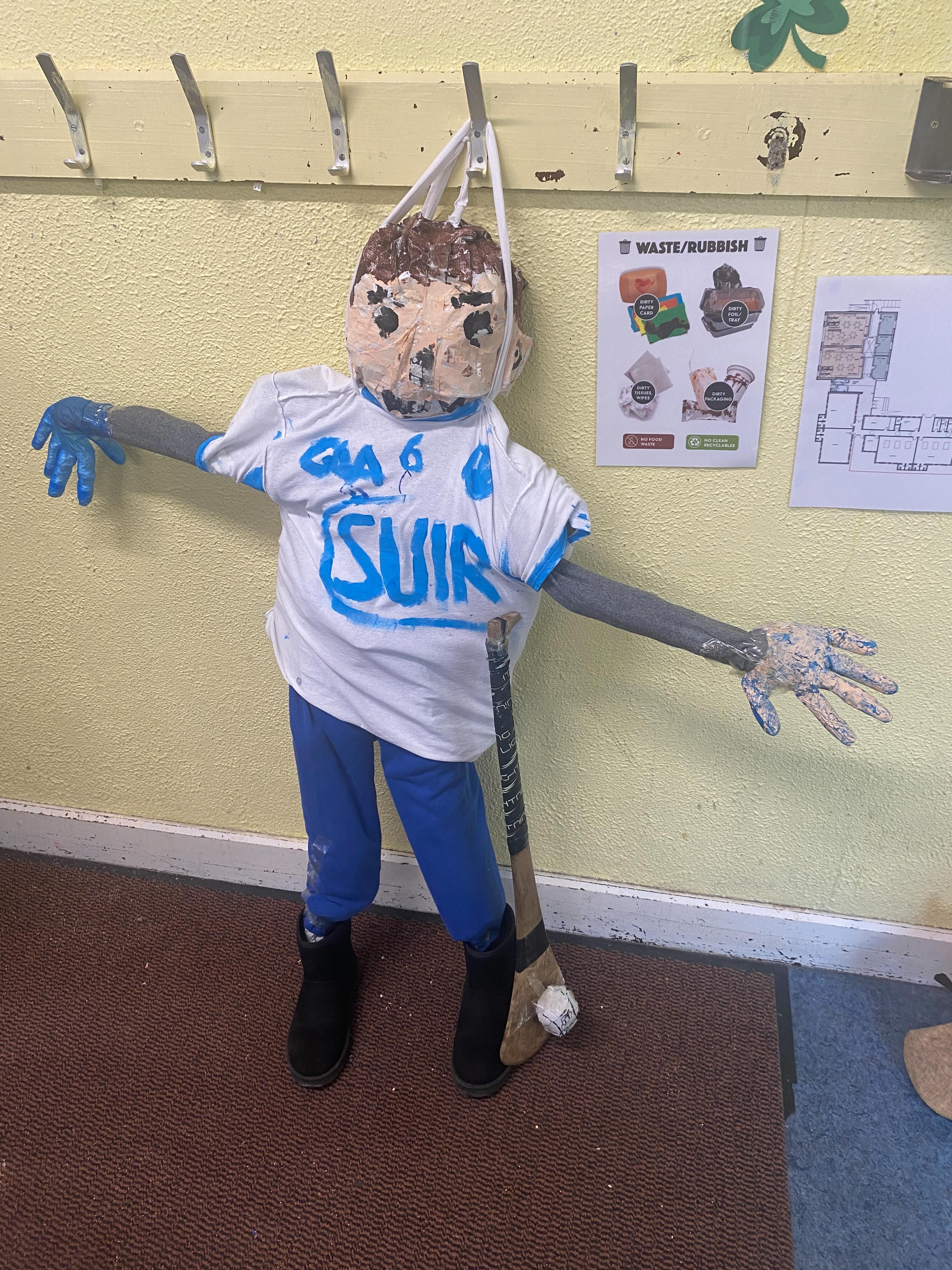 4th class had some fun building scarecrows last week ❤️