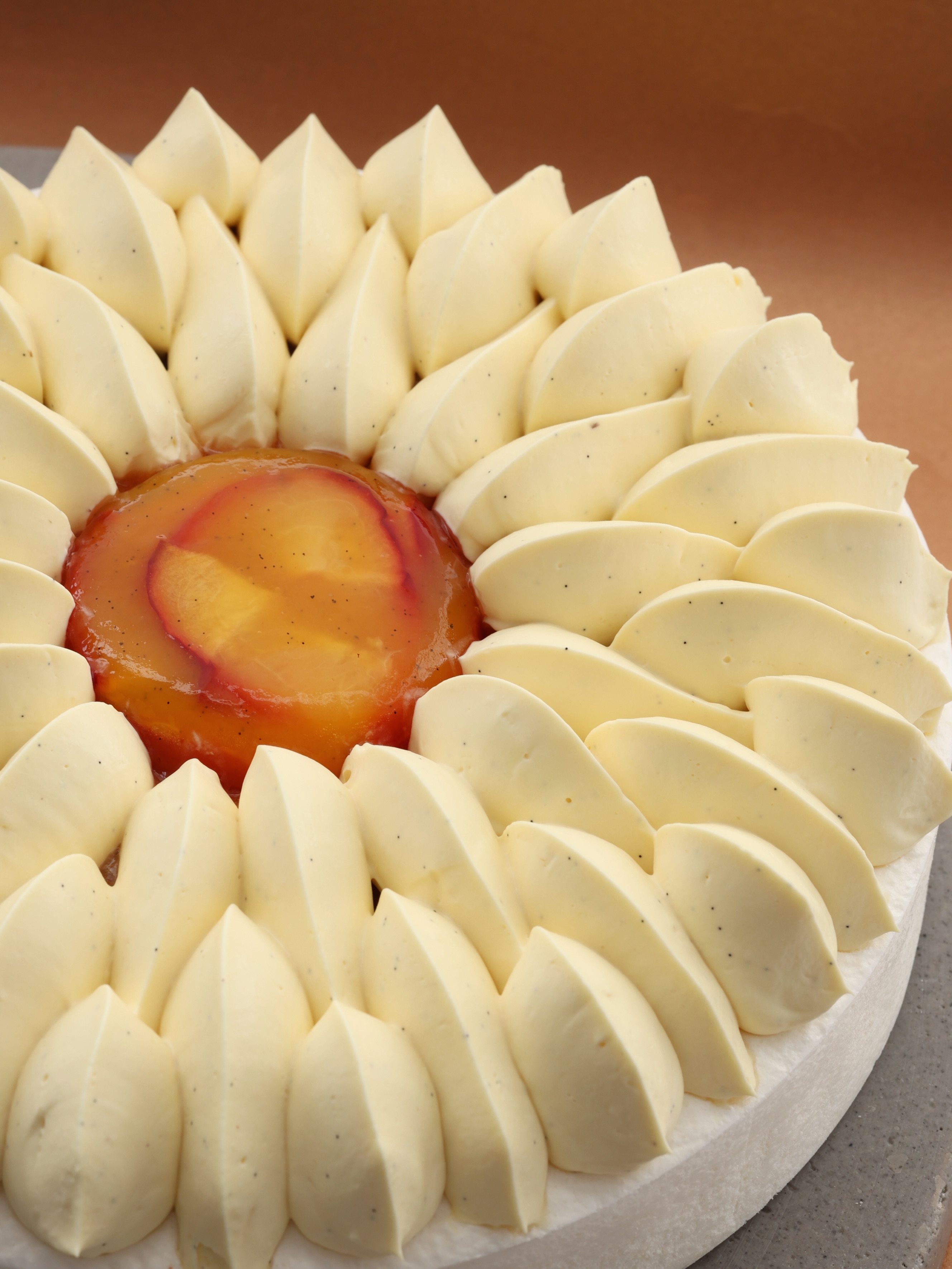 On vous laisse découvrir notre A.Papa.cho, édition limitée fête des Pères sur www.micielopatisserie.com 🧡
Le défit: manger qu’une seule part! 😮💨😮💨
Disponible du jeudi 18 au dimanche 21 juin. Réservations ouvertes, quantités limitées. 😘