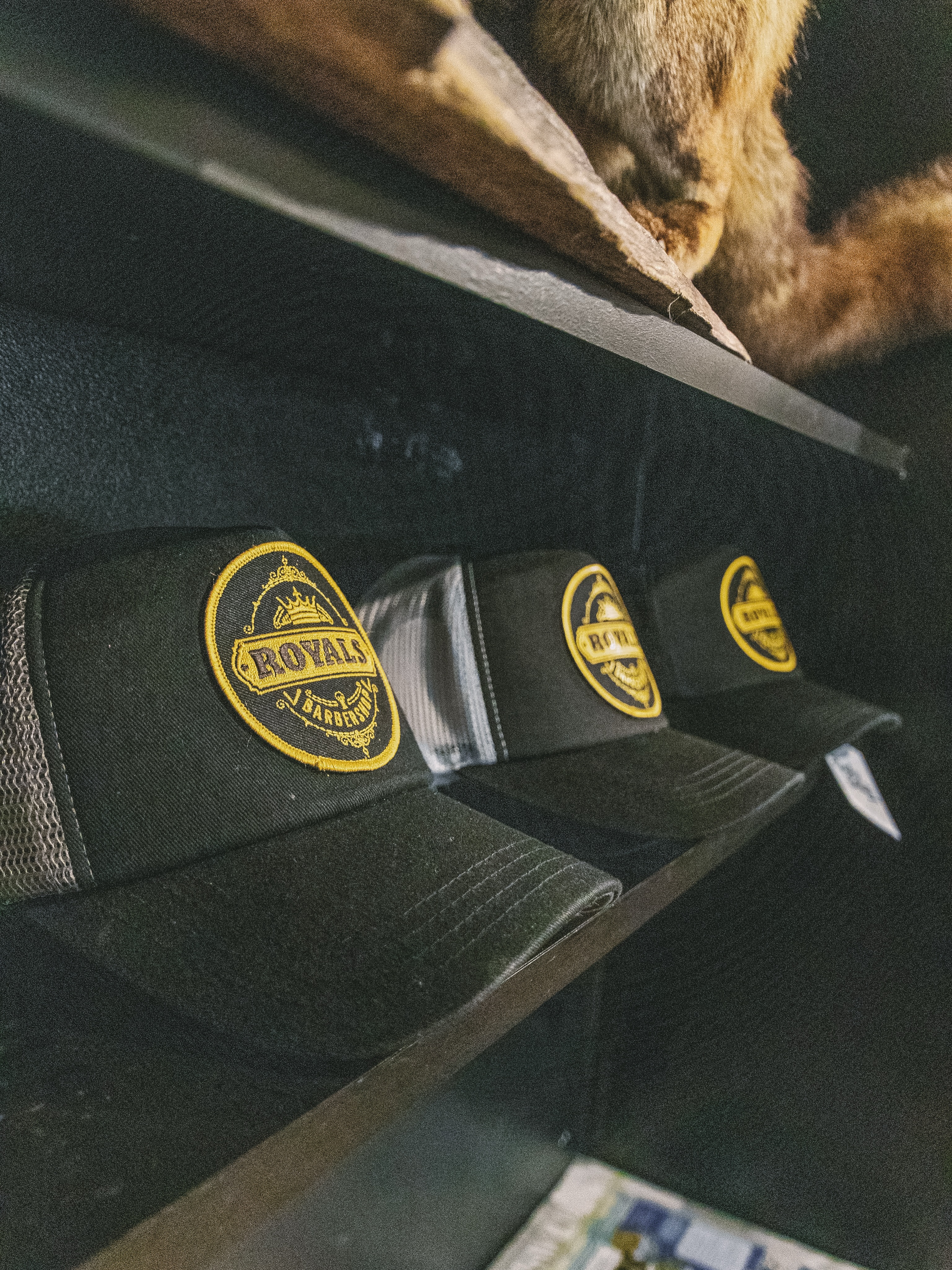 We hear the sunshine might be making a comeback!
That means it’s time to protect those scalps. Our caps are the perfect way to keep the sun off your head while you’re out and about 🧢
#royalsbarbershop #barbershoproyals