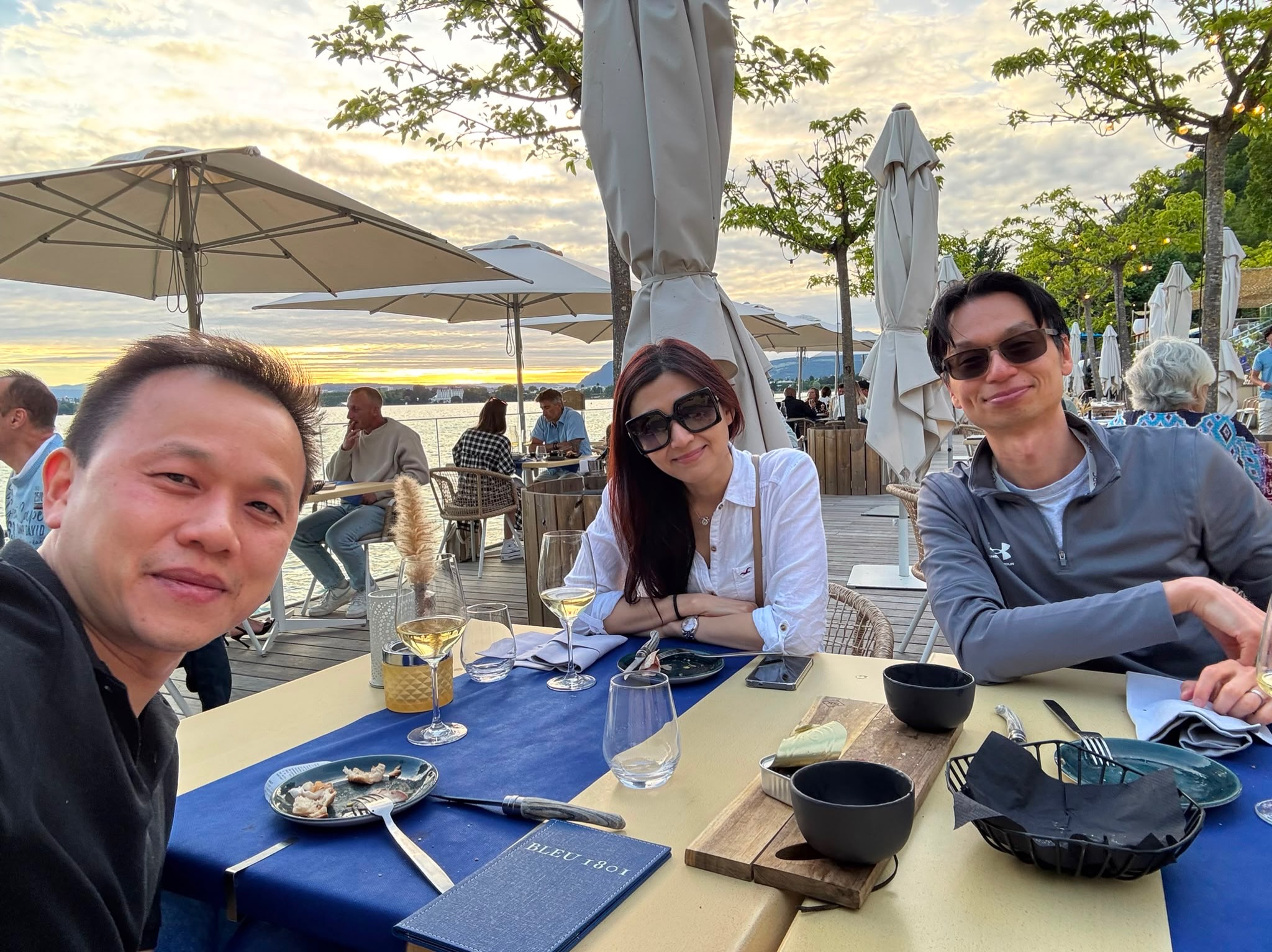 Meeting with lovely old friends!
@chua.eyesurgeon
#friends #annecy #france #life #eyedoctorchng
