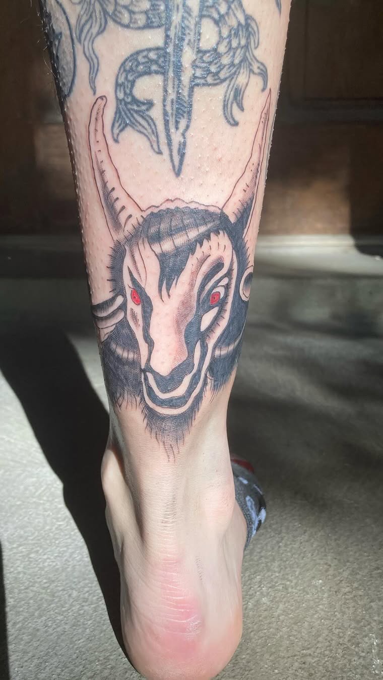 Reposting this because weโre missing our old studio. How about you? If you hadnโt heard SLC Ink Tattoo is now based out of Raventhorn Manor Tattoo on 145 South 400 East, in downtown Salt Lake City.
Should @subjectedtoart remake this in @raventhorn.manor.tattoo ? Melissa has tons of content like on her page this AND tons of talent. Check her out. Booking open.
๐ฆโโฌ๐น๐ฆโโฌ๐น๐ฆโโฌ
#utahtattooshop #saltlakecitytattoo #slcink #raventhornmanortattoo #tattooartistsofinstagram
@raventhorn.manor.tattoo
145 South 400 East
Salt Lake City, UT 84111
(435) 200-5738