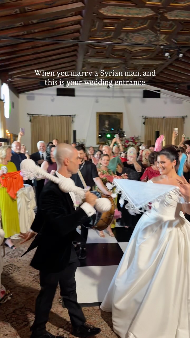 Marrying a Syrian man means your wedding entrance isn't just an entrance - it's an event 🔥🥁💃
#multiculturalwedding #azweddingcontentcreator #weddingcontentcreation #2026bride #weddingentrance