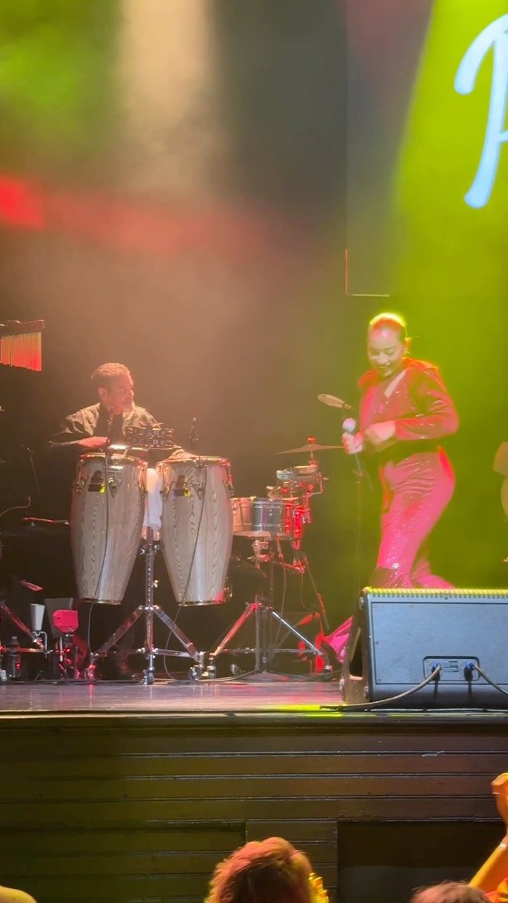 Many thanks 🙏🏾 to my dear friend, Maestro de la percusión @davidromero1013 for kind his invite to @hoblasvegas to see him perform with @amorprohibidotribute a wonderful tribute to @selenaqofficial La reina de la música Tejana. They packed the house! #tejana #houseofblueslasvegas #davidromero #percussion