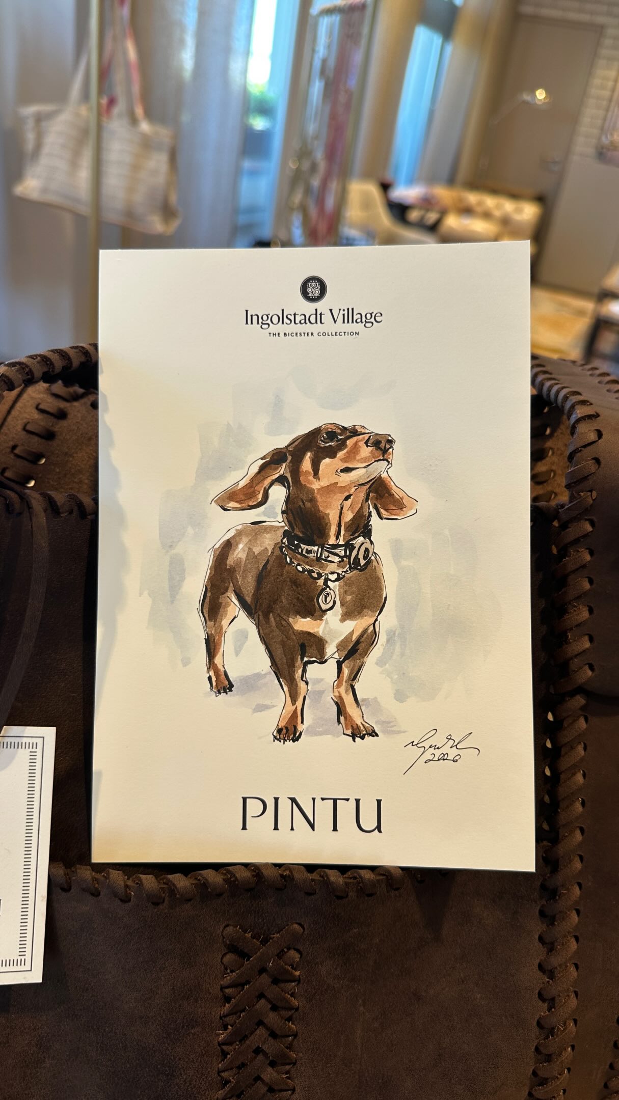 Drawing dogs live at the pop up store in ingolstadt village. Super nice dog accessories ♥️
Visit their stores in Munich and Vienna!
@pintu_design
@ingolstadtvillage