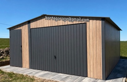 Wir präsentieren unsere Garage
📏Abmessungen:
Breite: 5 m
Tiefe: 5 m
Firsthöhe: 2,8 m
Farbgebung:
Tor und Tür: Graphit
Wände: helle Holzoptik
Dach: graphitfarben
🚪🔩Konstruktion:
Solide Stahlkonstruktion.
Satteldach für einen effektiven Wasser- und Schneerabfluss.
Wände mit Holzoptik-Paneelen verkleidet
Tor und separate Eingangstür
✅Vorteile:
✔ Modernes Design
✔ Langlebigkeit und Witterungsbeständigkeit
✔ Bequemer separater Eingang
🚗🧰🎿Verwendungszweck:
Garage für ein Auto
Werkstatt
Lagerraum für Werkzeuge und Gartengeräte
Abstellraum für Fahrräder, Motorräder oder Quads.
💻📲👨💻 eine ähnliche Garage oder andere Details wünschen, mailen Sie hortogarage@gmail.com, gehen Sie auf den Link in der Bio oder rufen Sie an
📞 +49 177 4242452
📞 +49 152 246 74 361