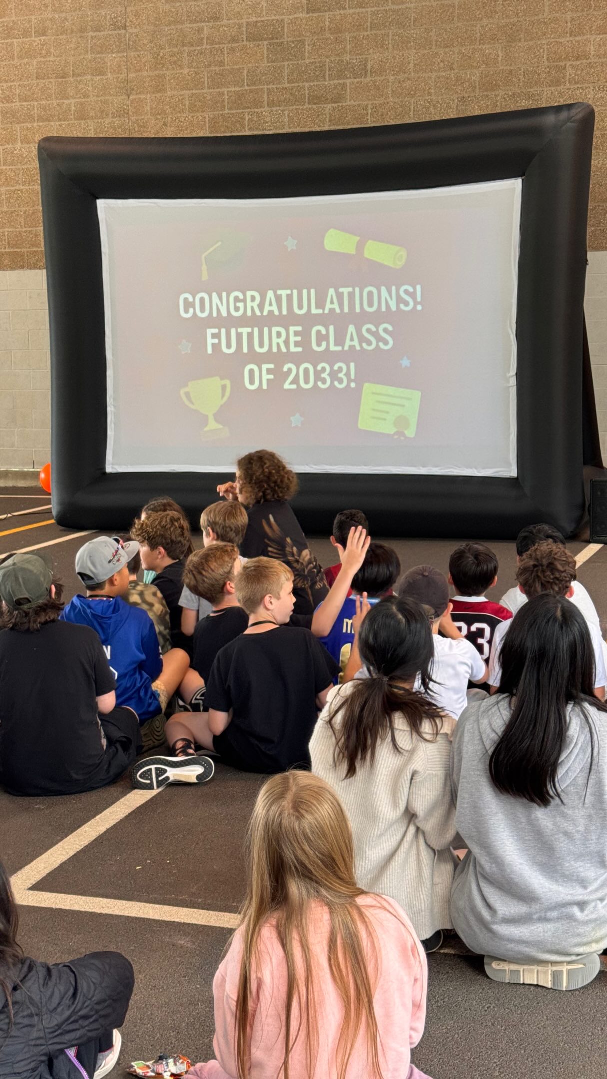 What a fun afternoon celebrating our 5th graders Moving Up to middle school! 🍕🎈🍧💭🫧 More to come tomorrow on their last day at Bonny Slope! 🥹