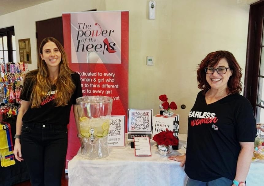 A great day for the power of the Heels Foundation at the serenity and bloom festival.
#thepoweroftheheelsfoundation #womensupportingwomen #miami #thecurtismansion