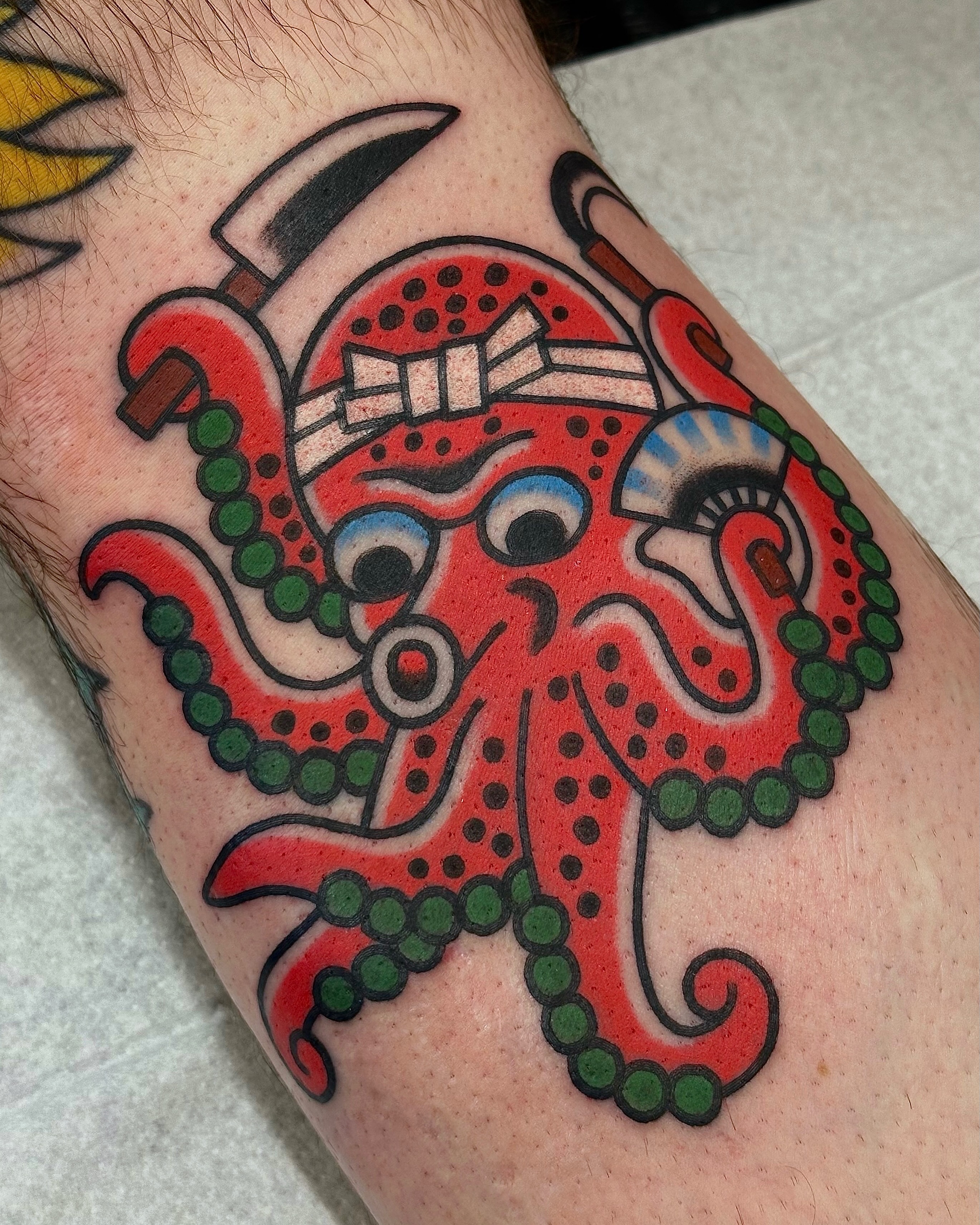 Tattoos done by @nomadleetattooing
Booking via:
www.crybabyffm.com/contact