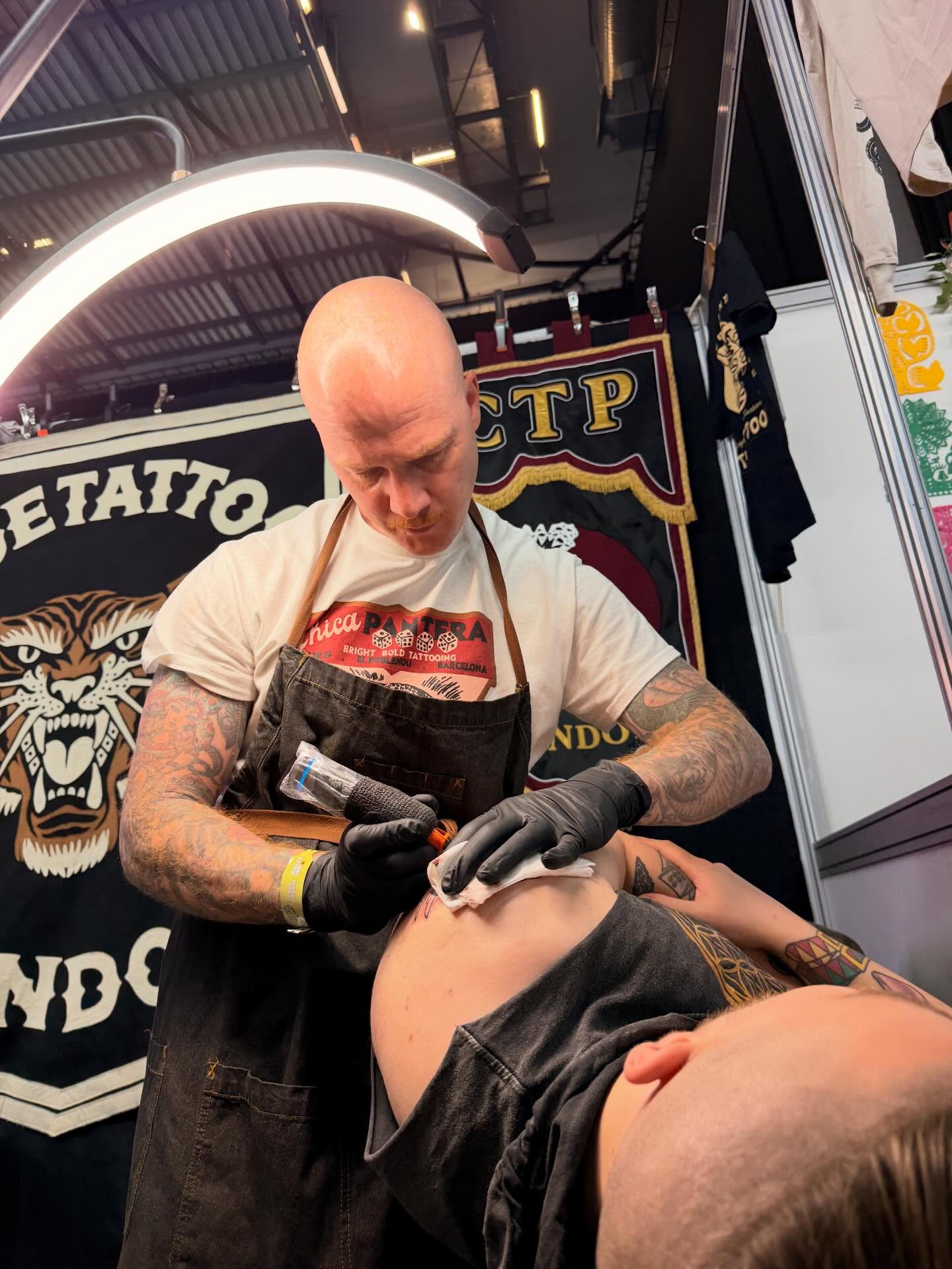 Probably the hardest photo dump to narrow down 😅
Here’s some more evidence of what a sick time we had @leedstattooexpo and lovely having a sensible drink with legends like @rupertcleaver and @elmoteale 😂
#leeds #leedstattooexpo #tattooconventions #pmu #londontattoostudio