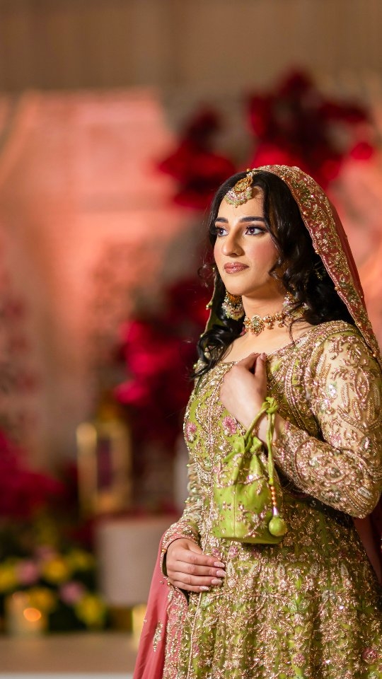 MEHNDI HIGHLIGHTS 🔥🔥 "
Photography @creativecapturesuk
Cinematography @creativecapturesuk
Hair and Makeup @hairbysadia
Stage and decor @saffroneventsuk @hassansaffron
Dhols @royaldholforce
#photography #igers #photooftheday #picoftheday #photographylife photographs instareels instagood instadaily bridalmakeup bridaldress bridalinspiration weddingphotography weddingcinematography pakistanibride pakistanistreetstyle 2024 bride groom