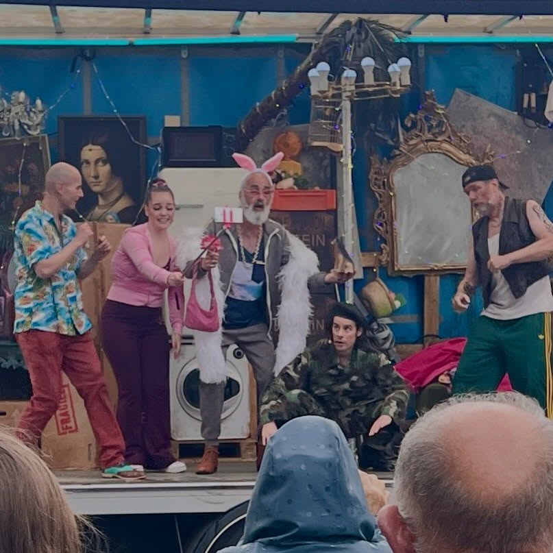 Sikke en fornøjelse!! Gratis opera udenfor Bryggen - og det bedste og sjoveste jeg har oplevet i lang tid!!! Tusinde tak!! Jeg er så begejstret!!! #denjyskeopera #rossini #teatervejle#detskerivejle
