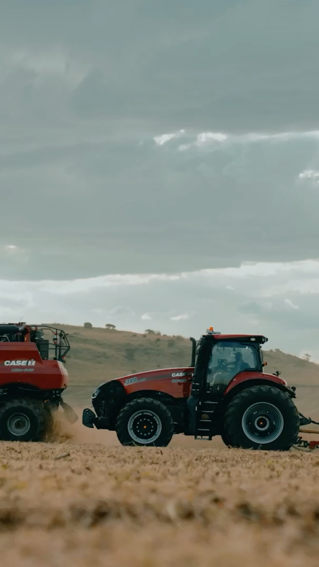 The Magnum just keeps getting better!
This year’s model carry on the benefits feature release the previous generation models such as:
Precision Technology Packages included.
More precision, horsepower and accurate.
Hydraulics made simpler.
For more information or a quote, contact the distributor in your country: https://ow.ly/y52G50SjJrZ