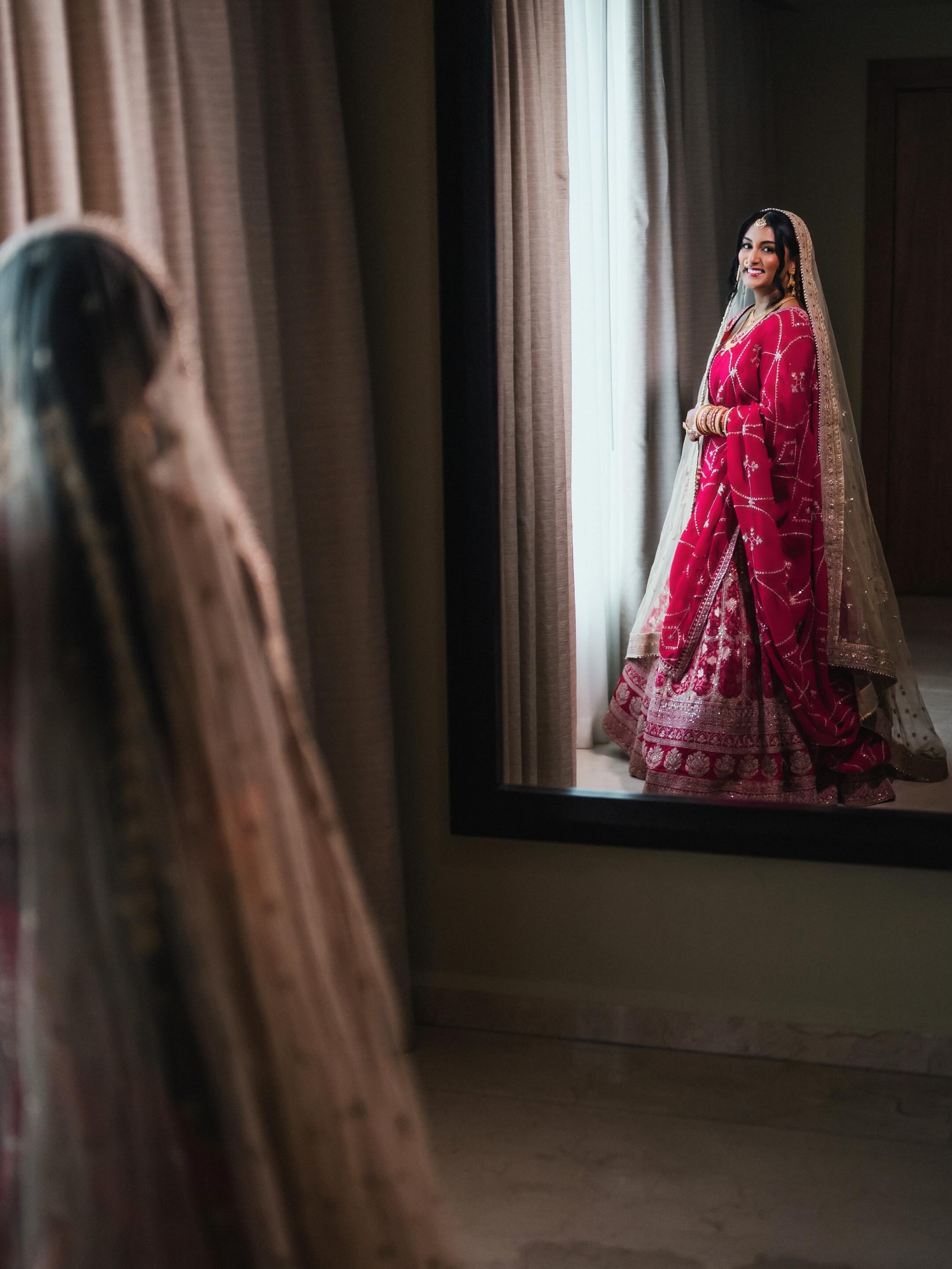 Certain moments belong to the wedding.
Others belong entirely to the bride.
Couple: @nishita98 @neilshah22 @neilcovers
Photo & Video: @ruiz.films
Planning: @bindiandbloom
MUA: @stylingtrio
Mehndi: @lotomehndi
DJ/MC: @dj_axar @itsmcjayy
Decor/Florals/AV: @palaceproductionsofficial
Hotel: @moonpalacecancun
#RuizFilms #luxuryindianwedding #bridalportrait #southasianwedding #destinationwedding