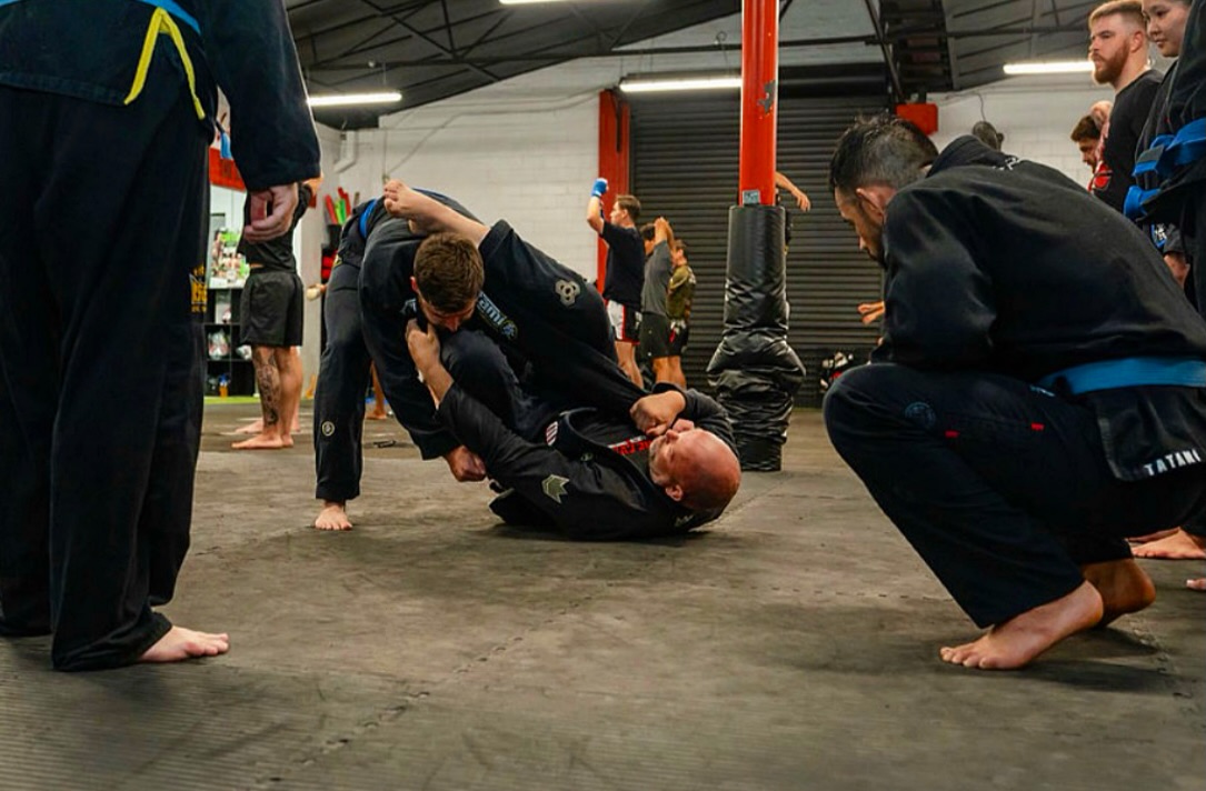 Ready to challenge yourself?
Join us on the mats and see why so many people fall in love with Brazilian Jiu-Jitsu.
📍 Riddlers gym
🎟️ First Class is FREE
🔗 Timetable linked in BIO
#riddlersgym #bjj #brazilianjiujítsu #lifestyle #challenge