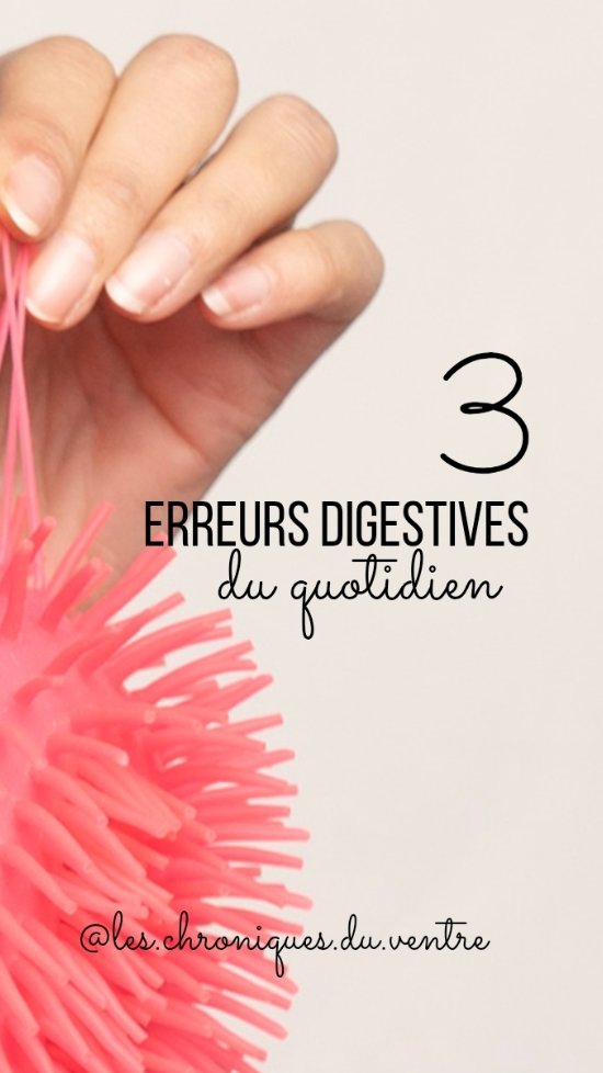 Et si au lieu d'aller chercher des causes spectaculaires, des explications compliquées, des comparaisons avec les autres ou se dire "ça y est ça repart", tu faisais ces 3 erreurs digestives tous les jours ? Sans le remarquer, sans te demander si ça peut être ça...
Voici les 3 erreurs :
❌ Te pencher pour ranger ton lave-vaisselle après chaque repas.
L'une des premières causes du reflux gastrique est mécanique, on appelle ça l'effet lacet.
En te baissant juste après le repas tu fais pression sur ton estomac et donc le sphincter Œsophagien inférieur et hop, ça fait comme le tube de dentifrice quand tu appuies fort dessus.
Pareil pour les autres pressions dont le ballonnement
❌ Sauter le petit déj parce que t'as pas le temps
Ah, le jeûne intermittent...
C'est pas pour tout le monde...
Et surtout quand on a des troubles digestifs.
Privation => perte du signal de faim et satiété => un autre repas va devoir compenser et c'est souvent le soir où la digestion n'est pas à son optimum. Maldigestion => malabsorption => troubles digestifs
❌ Se retenir d'aller au toilettes
Ca crée une stase (= ça bloque, et en physiologie on adore le mouvement) => fermentation augmentée => gaz bloqués => troubles digestifs.
À manger-bouger, je rajoute manger-bouger-mastiquer-evacuer 😉