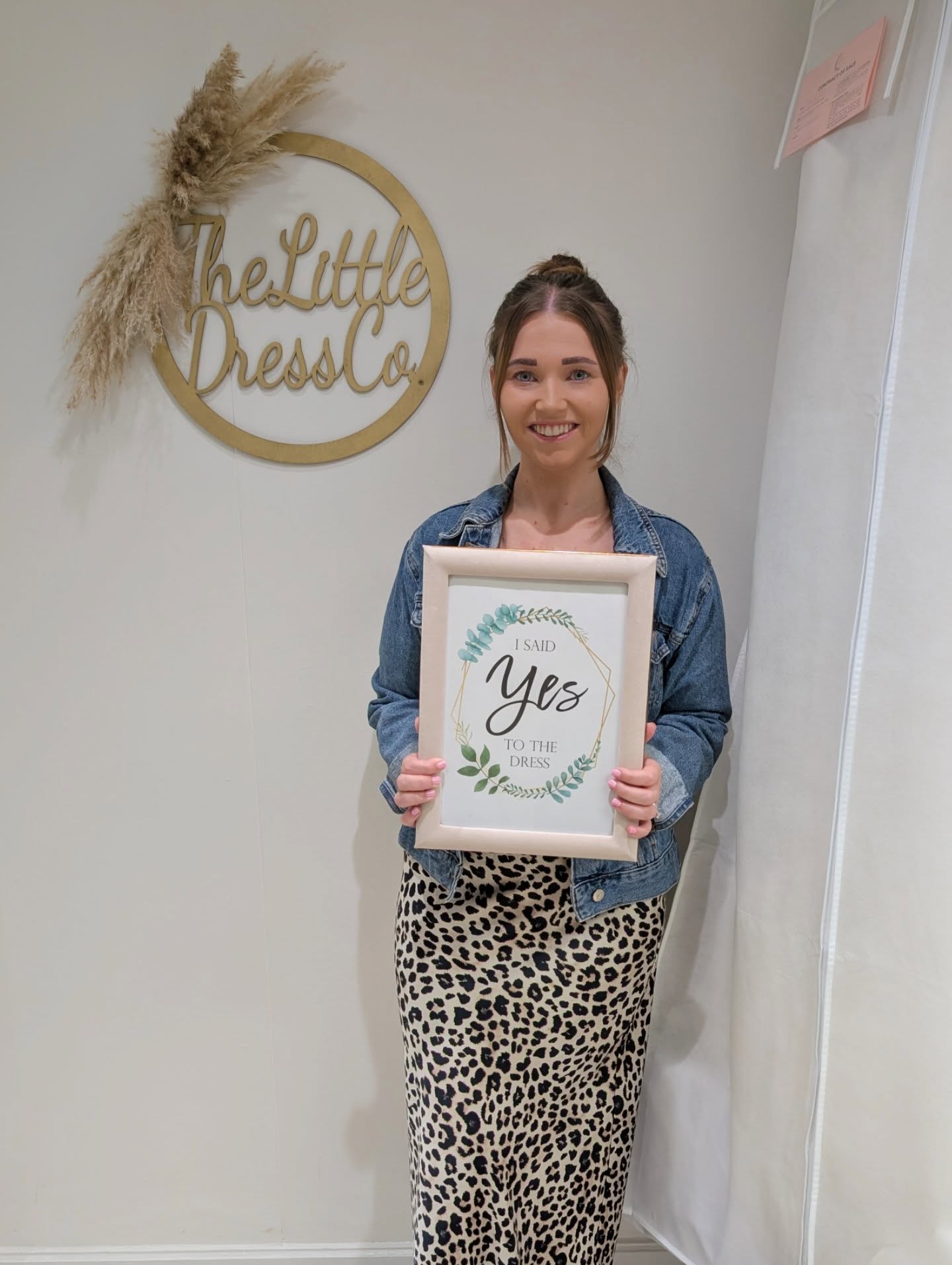 Delighted to be able to share more "I said yes" photos from our lovely brides! 🥰✨ Congratulations Holly, Courtney and Lucy on finding your dresses!
Thank you for choosing us 🩷
