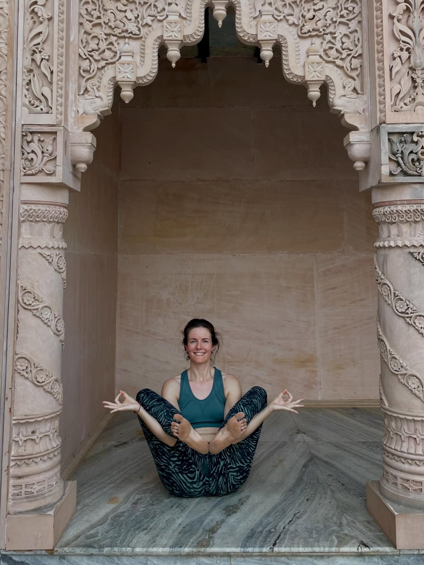 Dirty feet, happy face. ✨🤗🪷
These photos were taken at the end of my Jivamukti 300h teacher training in India. A few friends and I decided to do a little photoshoot in front of this beautiful temple—just in case we’d ever need some pictures for future yoga classes. Truth be told, at that time I was not really sure I‘d actually start teaching.
A bit more than 2 years later, I smile looking back at them. The dusty feet remind me of all the barefoot walks and everything that experience gave me. The smile reminds me how deeply happy and alive I felt.
And life? It unfolded in ways I couldn’t have imagined. I didn’t just teach a few classes. I moved to a new country, opened a yoga studio, and expanded my yoga offer beyond Jivamukti to Aerial and Yin yoga through further trainings.
Sometimes, when it feels like nothing is moving, it’s worth looking back—not that far—to see how much has already grown from the seeds we once planted without knowing what they would become. First picture is the Blossoming Lotus, maybe a good metaphor for this whole yoga adventure which keeps unfolding since I took my very first yoga class in January 2020.
Dirty feet. Happy face. Grateful heart. 🤍🙏