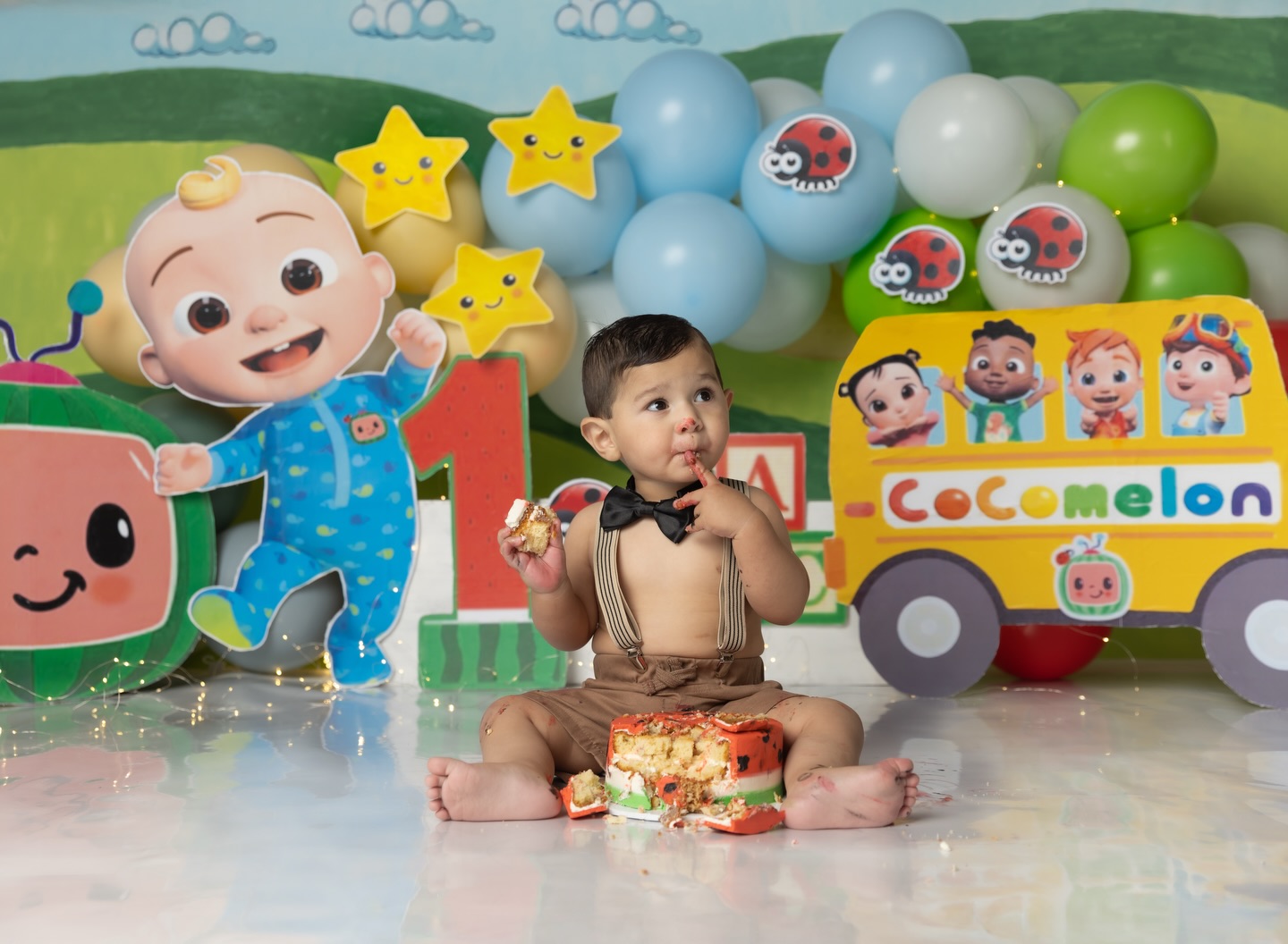 Childhood is full of beautiful milestones, big and small. Make sure those memories are captured so you can treasure them forever.
We specialize in baby and family photography.
Picstoria Photography Calgary AB
#cakesmashphotography #calgarycakesmashphotographer #calgarybabyphotographer #yycbabyphotographer #yyccakesmashphotographer