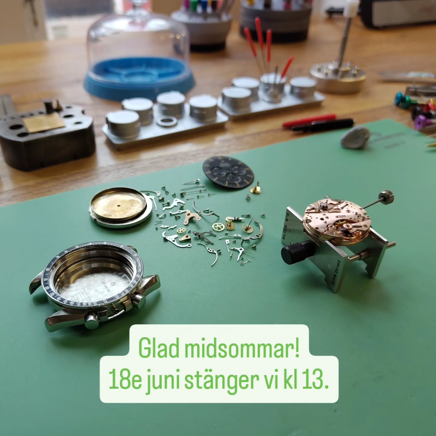 Imorgon stänger vi vid lunch och tar midsommarledigt. Glad midsommar allihop! 🌞🕰️