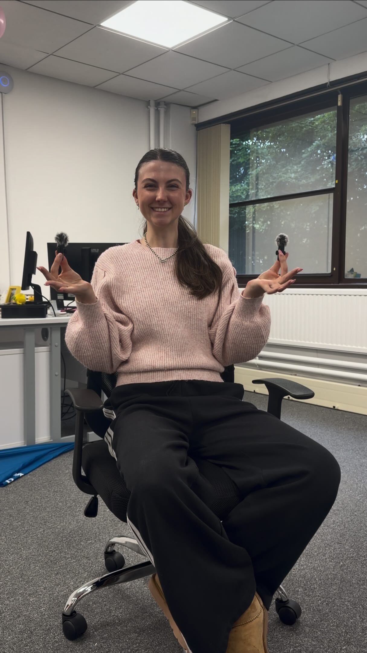 Not quite Jujitsu...
But our ingredients for social media success look something like this…
Phone
Tripod
Camera
Mics
Social Media Support
#socialmediamarketingagencyuk #contentcreatorsuk #wiltshirebusiness