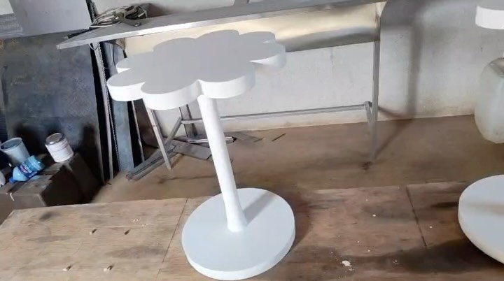 Our Poseynutt tables are arriving just in time for summer !!
Made of durable metal and powder coated for exterior and interior use they make the perfect side table
Made in our beautiful San Miguel location
We are so excited to finally share them with everyone !!
Message us for details and color availability
#PKD #onlyatPKD #interiordesign #indooroutdoor #sidetable