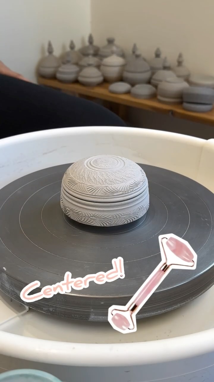 pottery hack✨
Try using your face roller to center your pots easily and thank me later 😜
#ceramics #pottery #ceramicart #potterylove #potteryhack