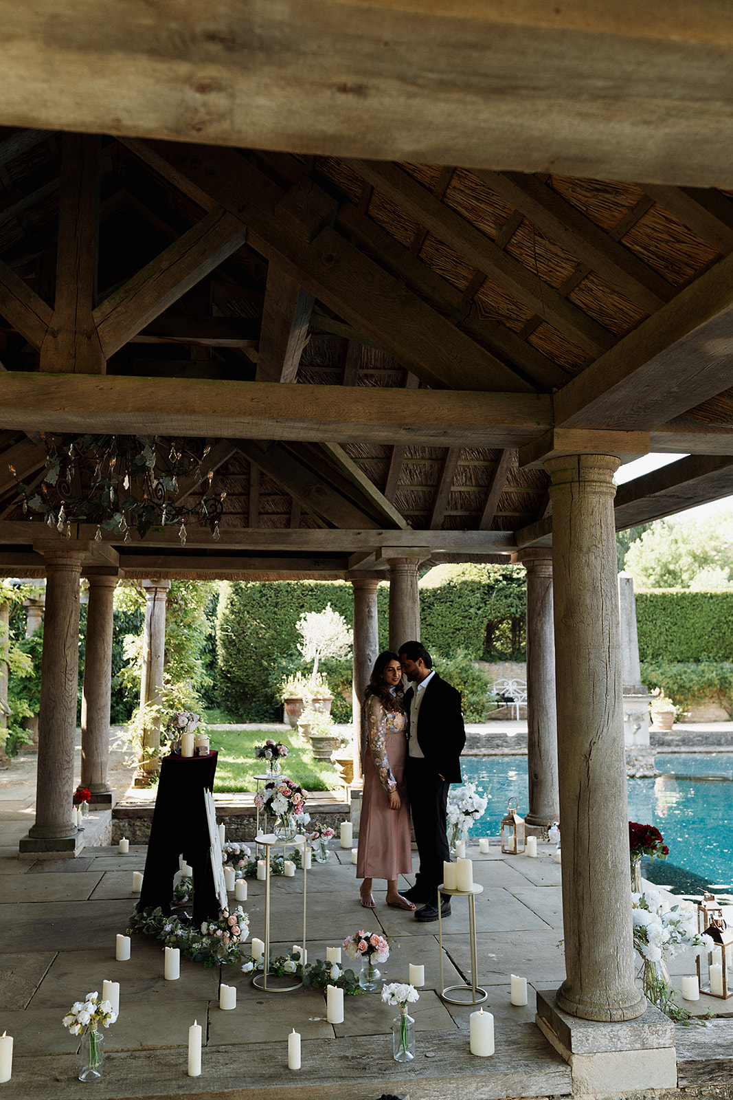 Still water, beautiful surroundings, and a moment to remember forever 🤍
Venue: @euridge_ 🦆
Photographer: @solarin_photography 📷
Editing: @hannahwarmishamweddings 💻
#cotswolds #engaged #bridetobe #shesaidyes #proposal #proposalideas #theknot #hebenttheknee #proposalgoals #proposalplanners #cotswoldproposal #EuridgeManor