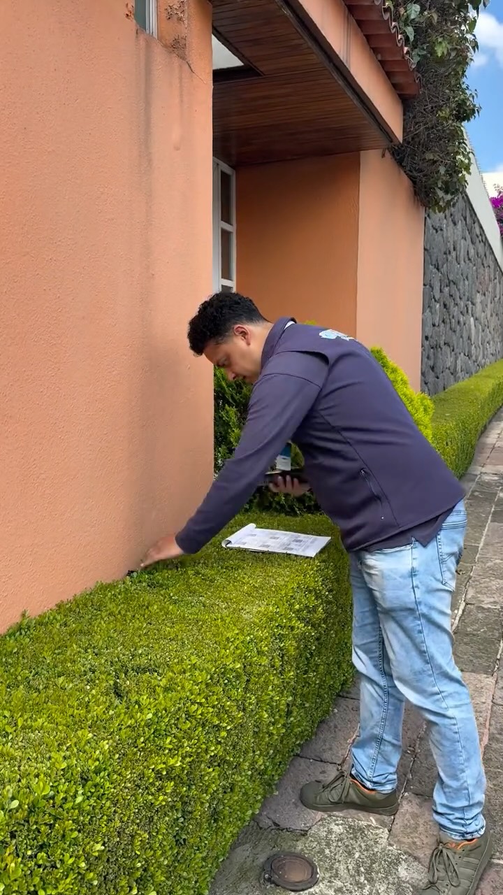 ¡Estamos en #periododelecturas! 🧐💧
Apoya a nuestro personal manteniendo tu medidor visible para hacer este proceso más #eficiente.
#eficienciaqueevolucionaenexcelencia #Eficiencia360