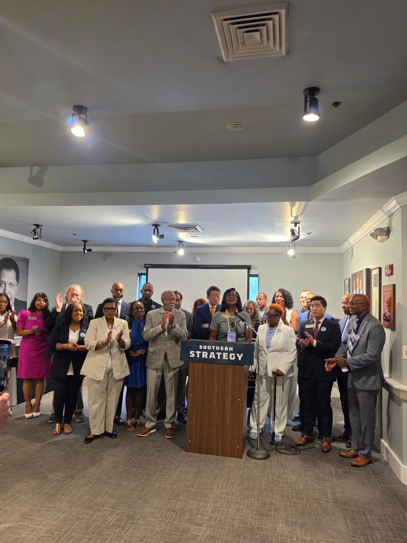 Yesterday at historic @paschalsrestaurant in the cradle of the Civil Rights right here in Georgia...
Several black and brown state House and Senate leaders from across the South held a press conference ahead of the special session that starts Wednesday, June 17th at 2 p.m.
๐ฃ We met to demand a STOP to racial gerrymandering.
๐ฃ We met to be a voice for those we represent.
๐ฃ We met to organize and unify against Republicans and their attempts to set us back.
And still we FIGHT....because we are just getting started.
โ๏ธ Remember today is the LAST DAY to vote ๐ณ here in Georgia in the run off. If it wasn't important, Republicans wouldn't always be trying to take that right away from you. ๐คท๐ฟโโ๏ธ