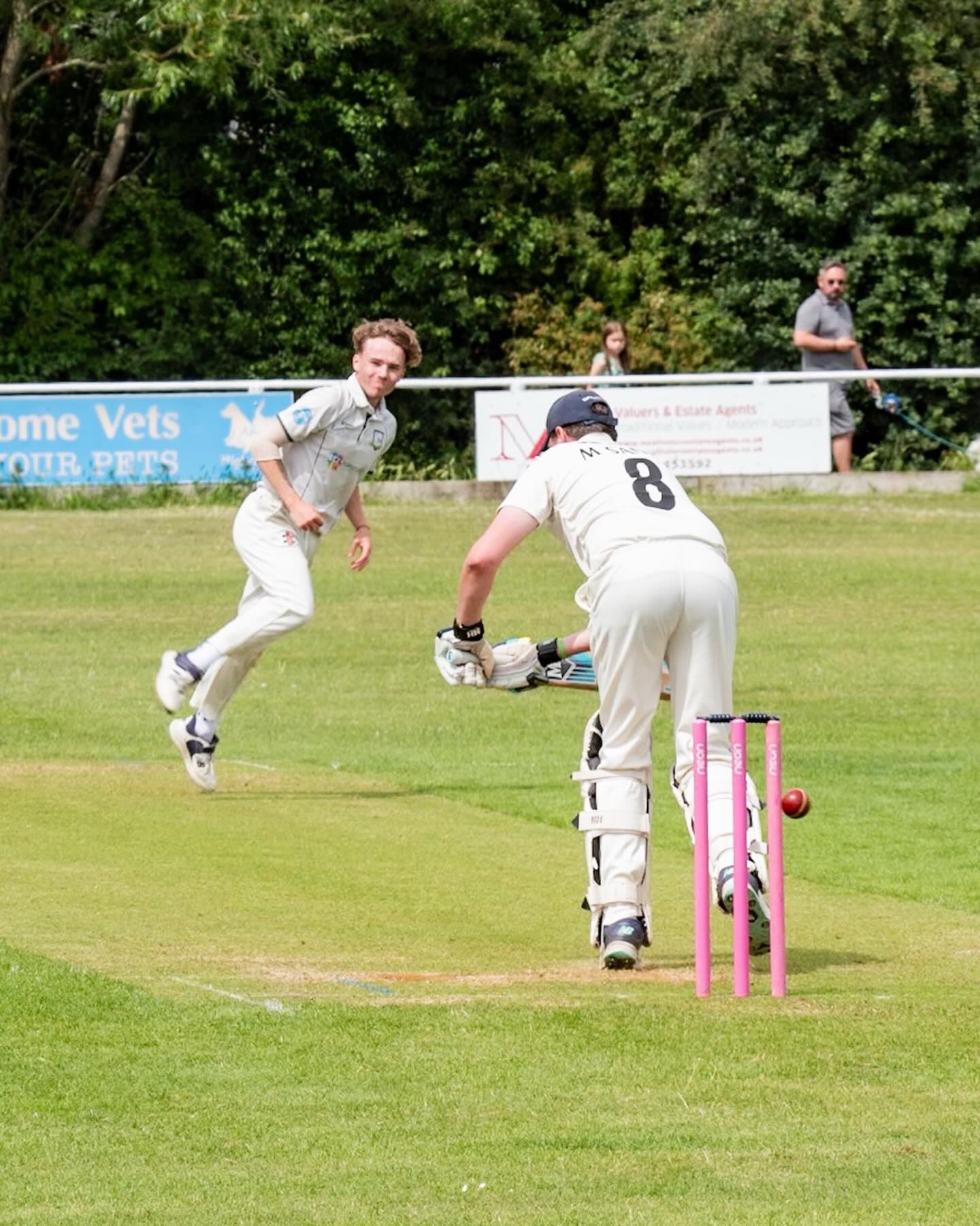 An incredibly close shave for one Frome batsman this afternoon! Many more photos on our Facebook page. #frome #cricket #fromecricketclub #fromesomerset @fromecricket @garfieldaustinphotography