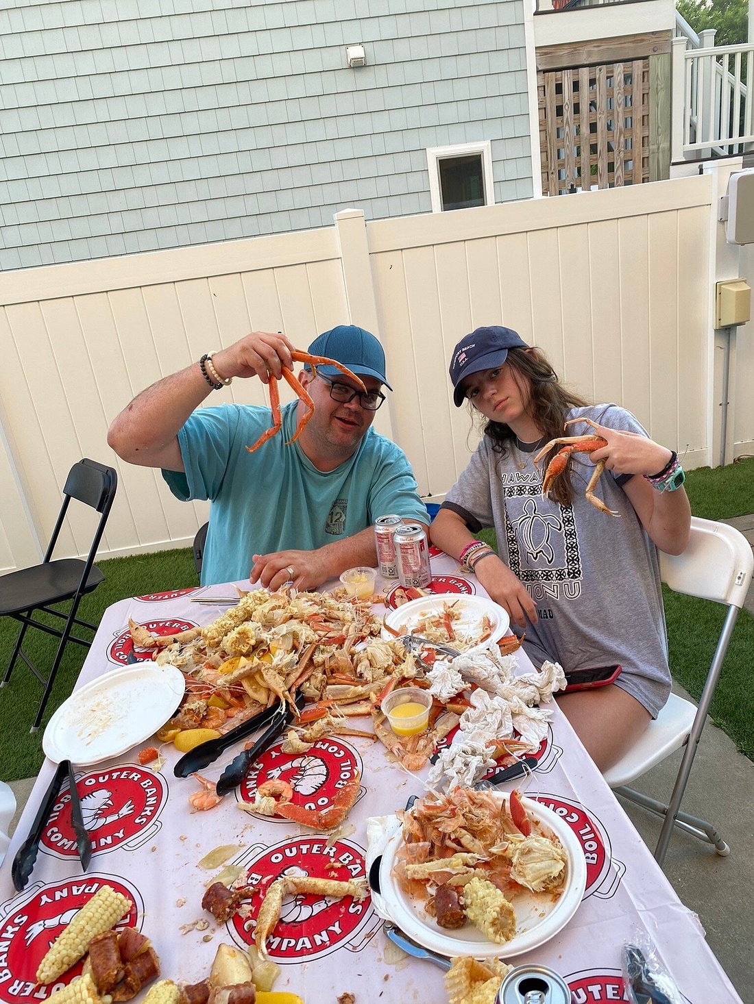 Give Dad the boil this weekend that he deserves!! (Plus minimal clean up for the rest of the crew 😉)
Show him how much you love him and Book A Boil with us this weekend!