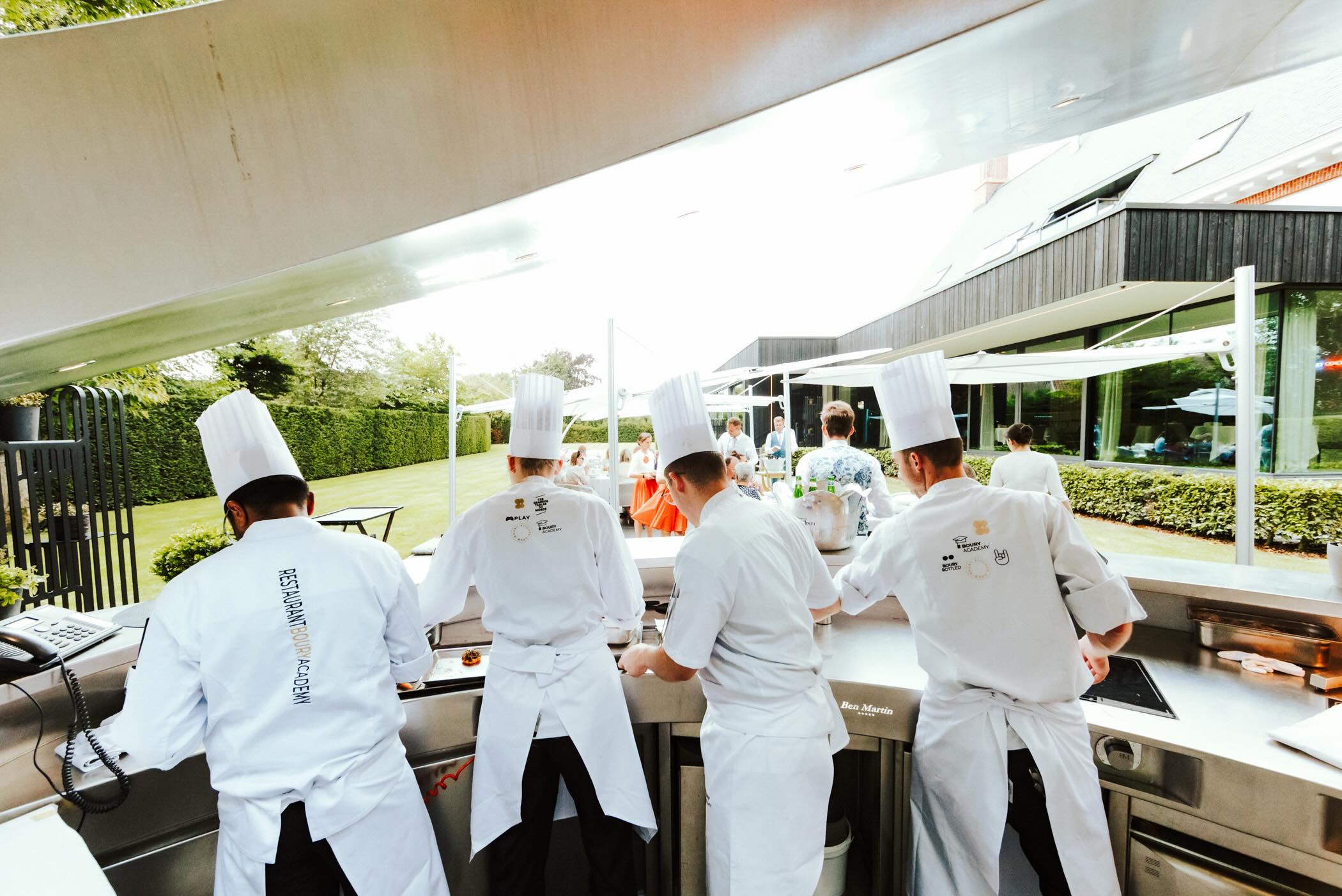 The finest dining experiences happen when guests witness the teamwork behind every dish.
#outdoorkitchen #culinarytalents #finediningexperience #summervibes☀️ #culinaryinternship