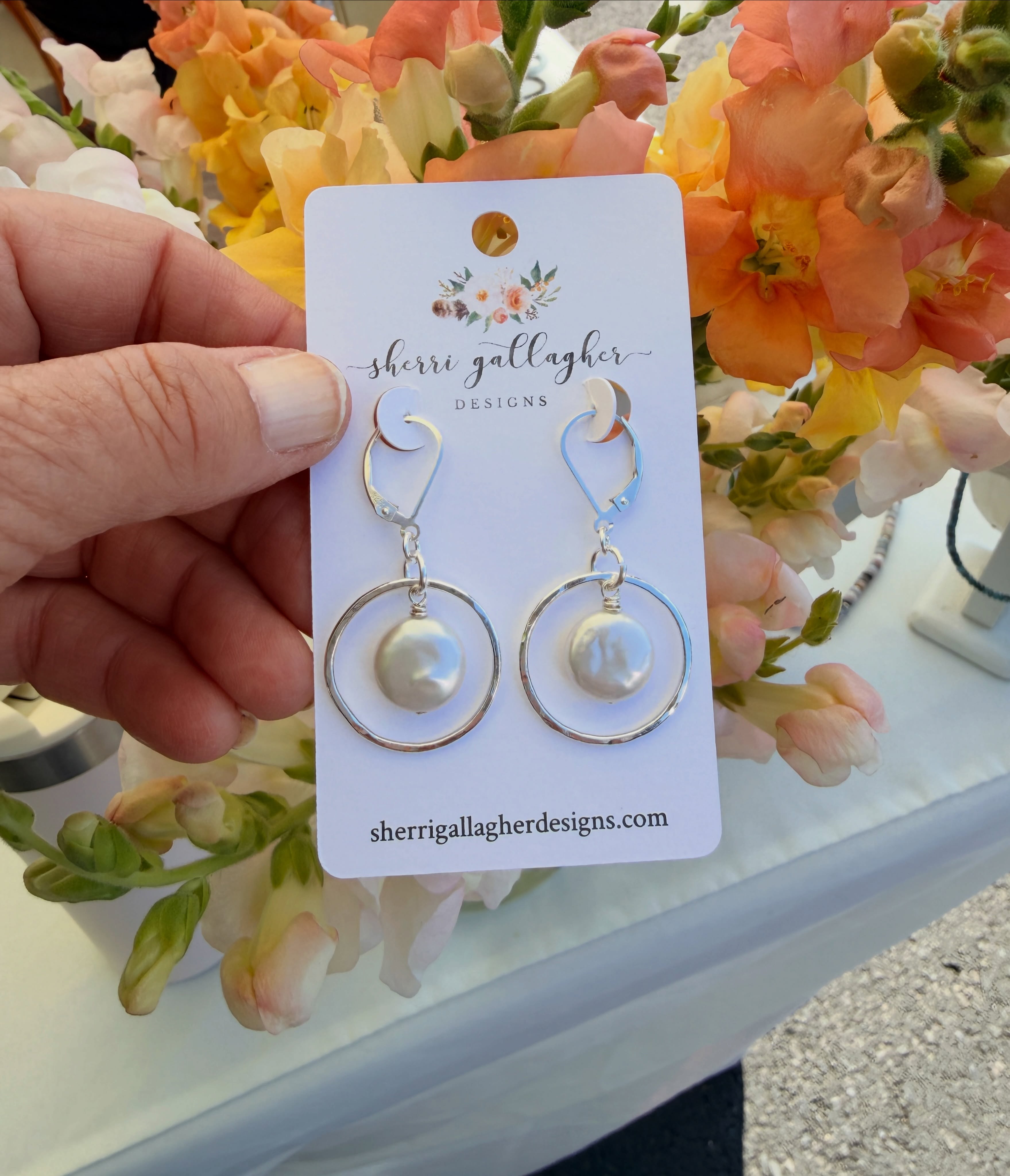Just a quick reminder that I will be at the @st.helenafarmersmarket tomorrow and the @napafarmersmkt on Saturday.
Come out and enjoy the fresh produce and shop for your favorite handmade jewelry.
#napavalley #farmersmarket #marketcrafter #summervibes☀️