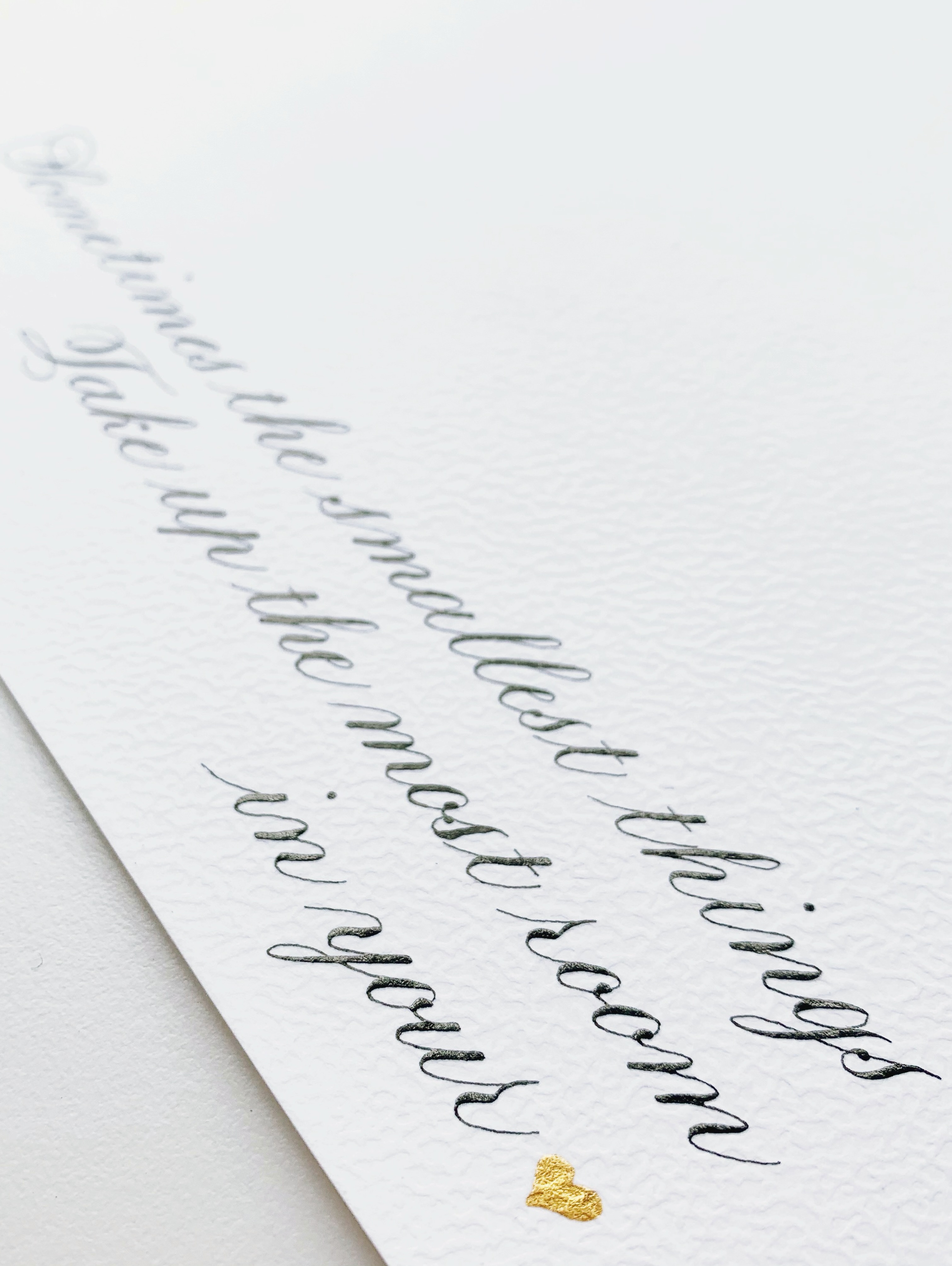 Sometimes the smallest things take up the most room in your 💛
#copperplatecalligraphy #calligraphyquote #calligraphyquotes #copperplatescript #kalligrafie