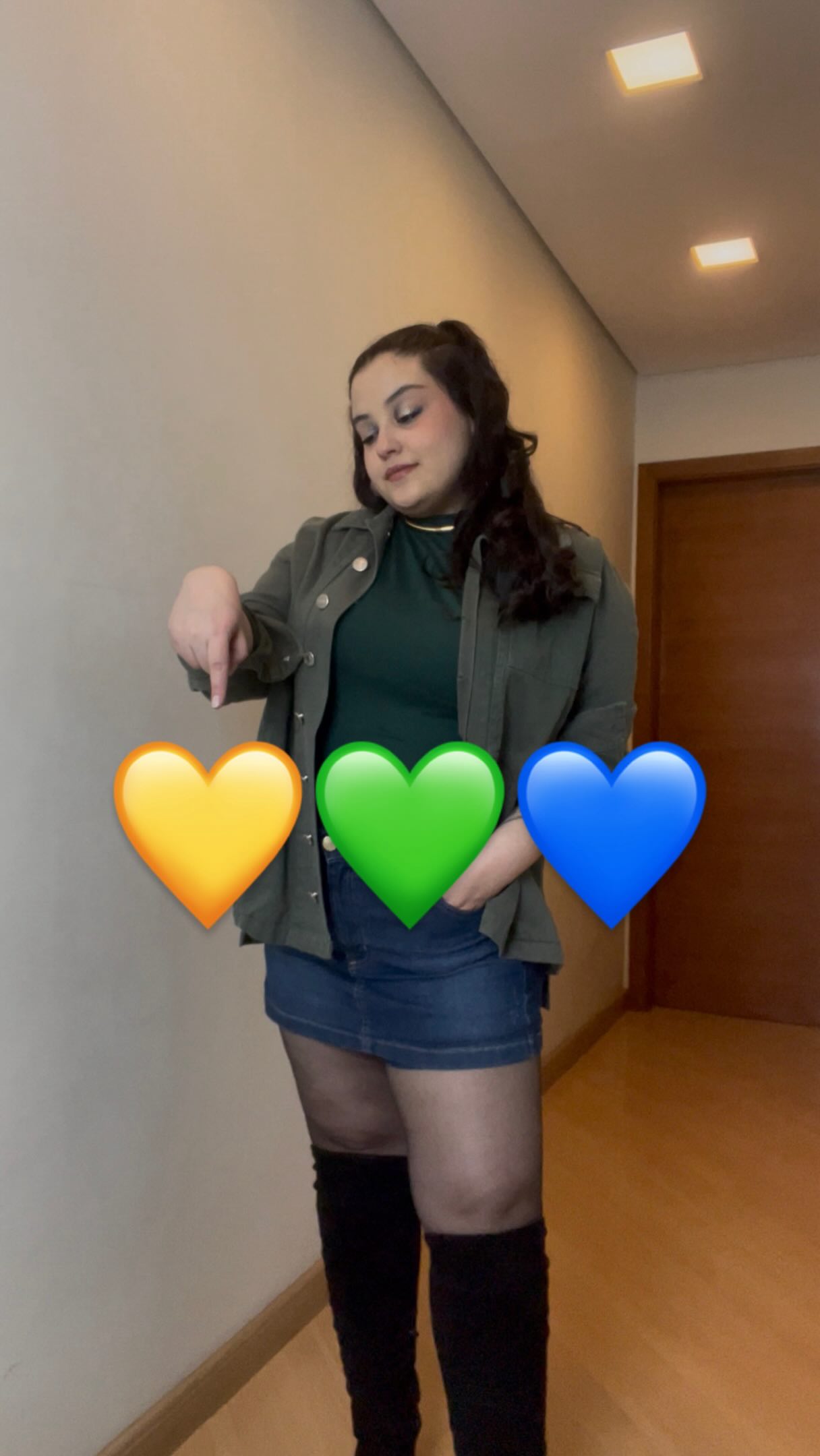 Se eu disse que nem tava animada para a Copa do Mundo, desdigo!
Era só falta da minha dose de Shyro’s para a base perfeita dos meus looks que fogem do comum! Amarelo, Verde ou Azul dá para criar combinações nada óbvias para curtir os jogos sem cair na mesmice!
E aí qual foi o favorito de vocês?
Encontre todas as peça no site da Shyro’s!
#modabrasileira #lookinspiracao #copadomundo2026 #brasil🇧🇷