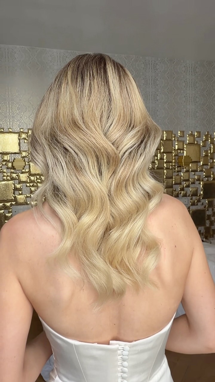 These soft bridal waves will never get old.
And the best part of them is they are still moveable.
My bride Megan had the best hair texture to create this bridal hairstyle and we were both so excited about how they looked exactly like her inspo picture 🤍
Save this as your bridal hairstyle inspo and follow for more hair inspo and tutorials ✨
•
•
•
•
•
•
Bridal hair - bridal hairstyle - bridal hair inspo - bridal waves - soft waves - soft glam waves - bridal hairstylist - bridal hairstylist belgium - wedding hairstylist - wedding hair - belgian wedding
#bridalhair #bridalhairstyle #bridalhairstylist #softwaves #bridalwaves