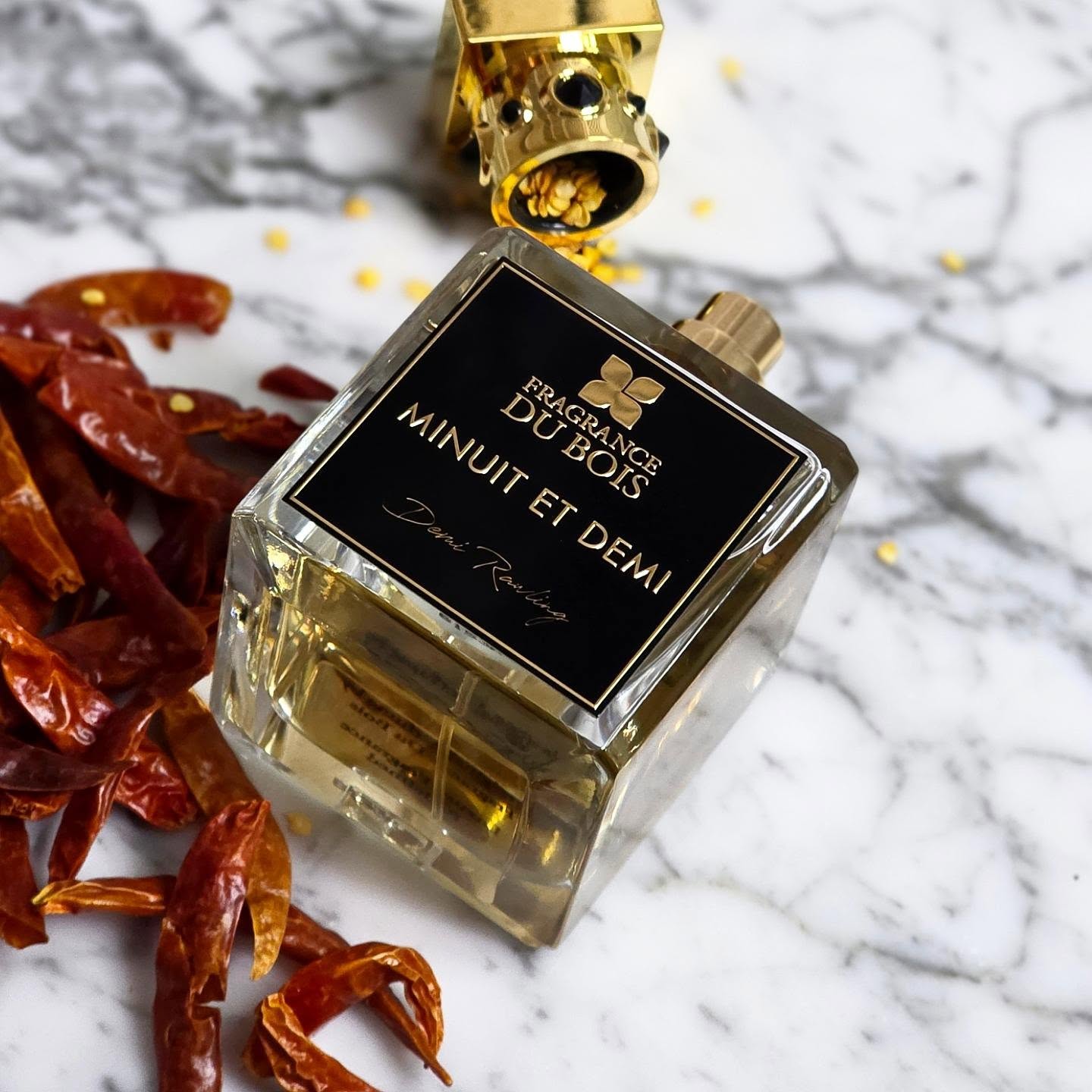 After years on my wishlist, Minuit et Demi is finally home. I love a sweet spicy scent.
.
.
.
.
.
Top notes are Cardamom, Pimento and Bergamot; middle notes are Caramel and Coffee; base notes are Vanilla, Madagascar Vanilla, Tobacco, Cinnamon, Musk, Cashmeran, Liquor, Cedar and Vetiver.
.
.
.
.
.
.
#perfume #nicheperfume #smellgood