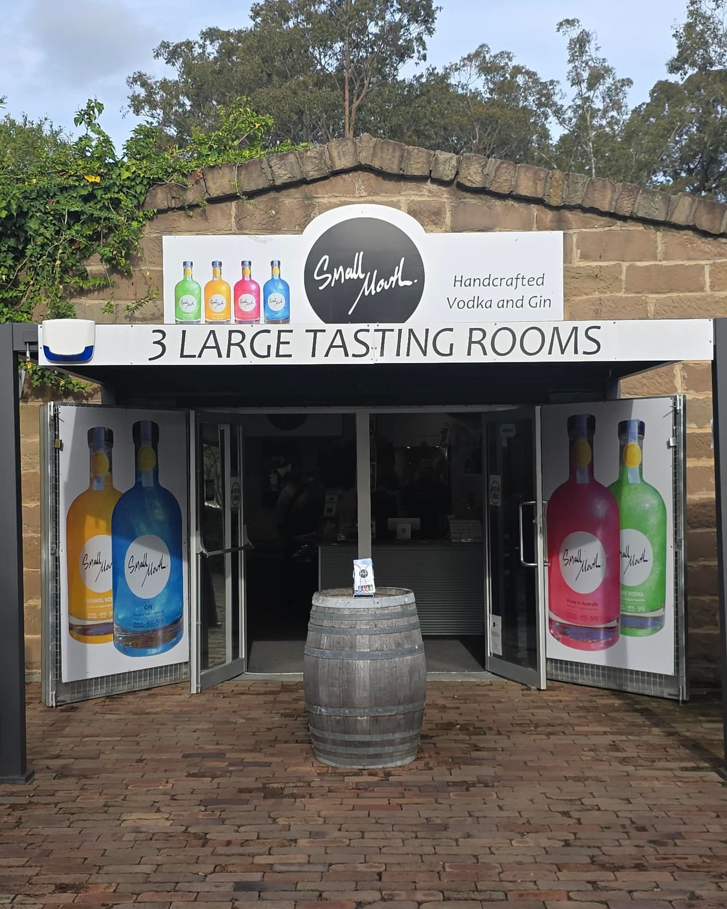 Have you ever been to Small Mouth Vodka?
Premium hand-crafted spirits, shimmering vodkas, and that smooth finish we all love. A perfect stop on our Hunter Valley tours!