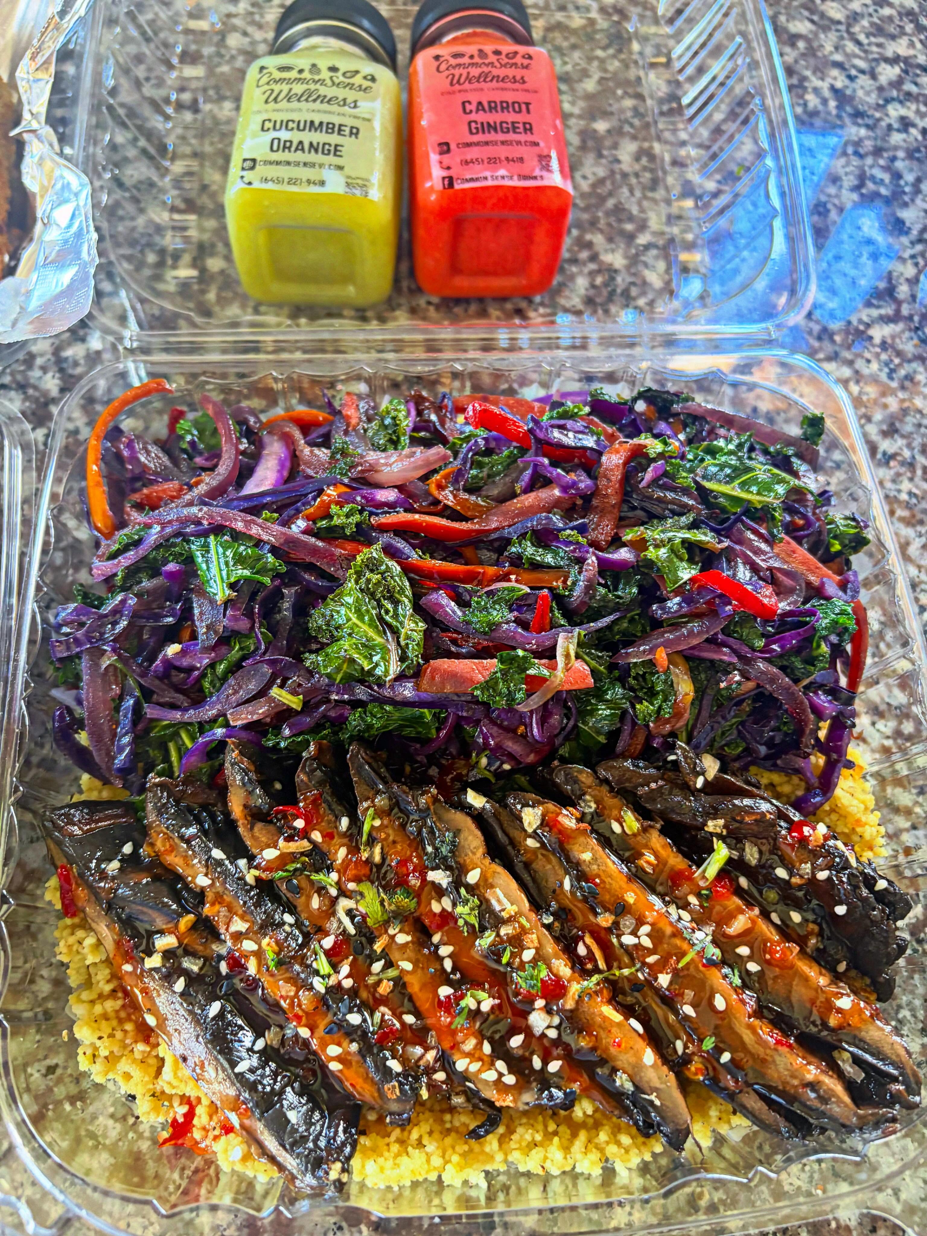 Bulgur Wheat
Pan Seared Portobello Mushrooms
Sautéed Kale, Peppers, and Purple Cabbage
@CommonSenseDrinks Wellness Shots
We are still currently temporarily closed for pop ups but will be back soon 👩🏿🍳🌱❤️
#EatwithCommonSense #HealthisWealth #VeganMealPrep #CommonSenseDrinks #CommonSenseWellness